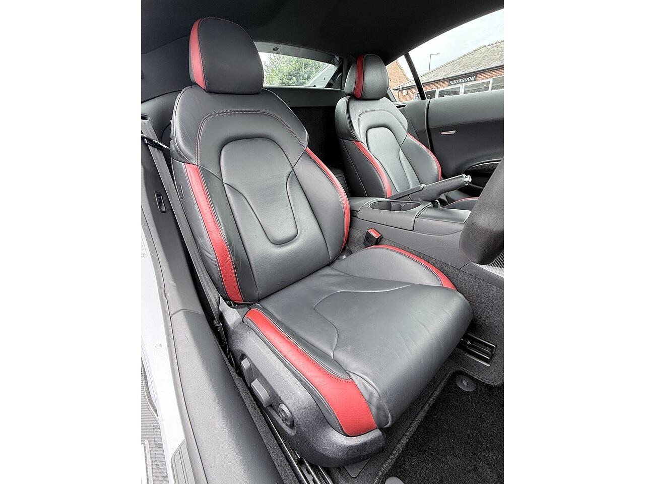 Audi R8 view 39