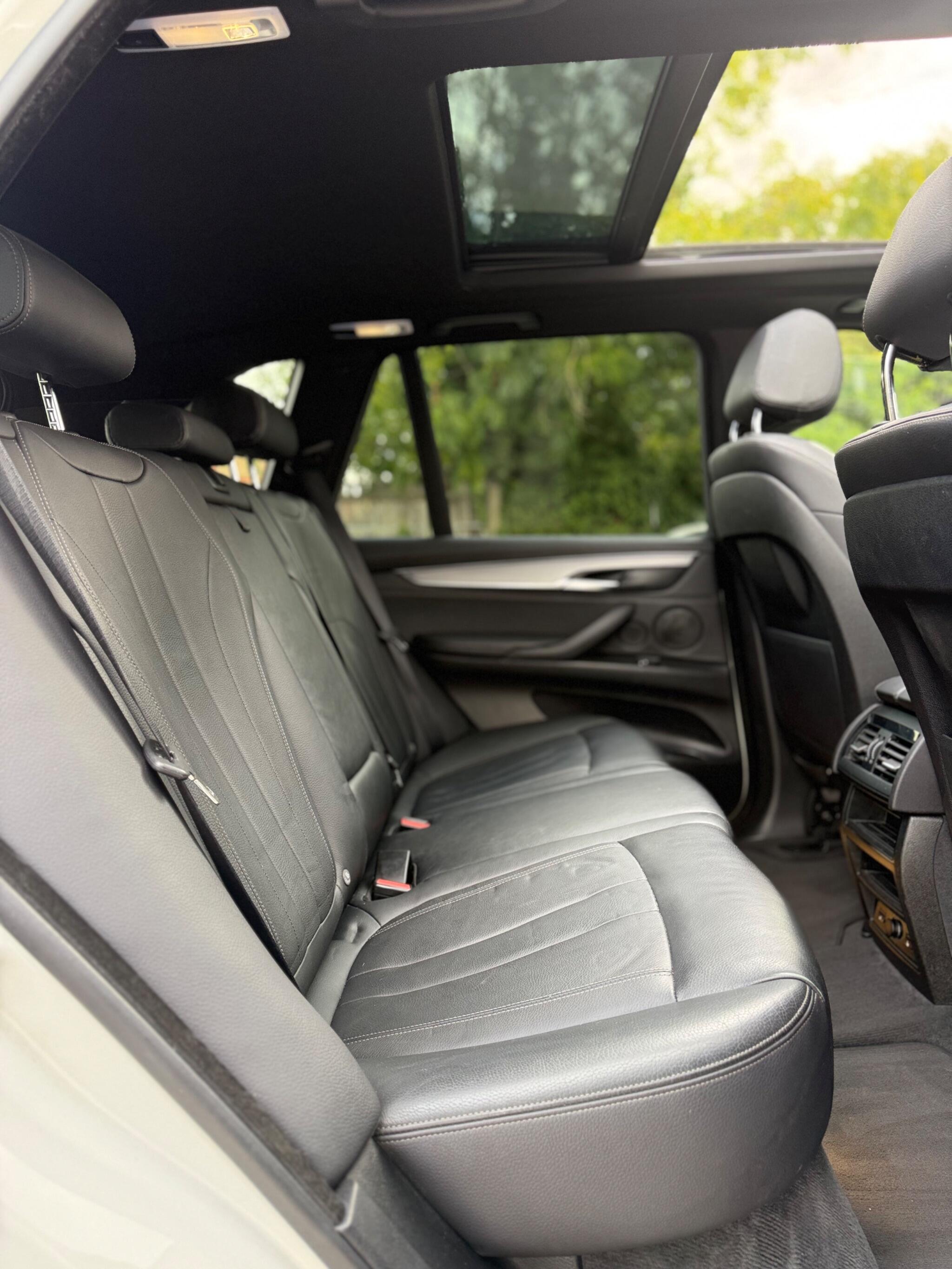 BMW X5 view 14