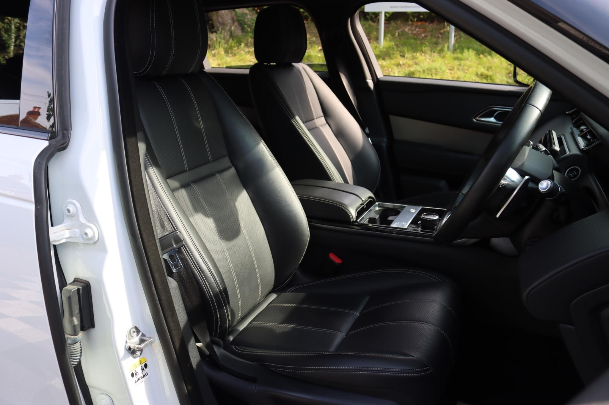 Land Rover Range Rover Velar view 4