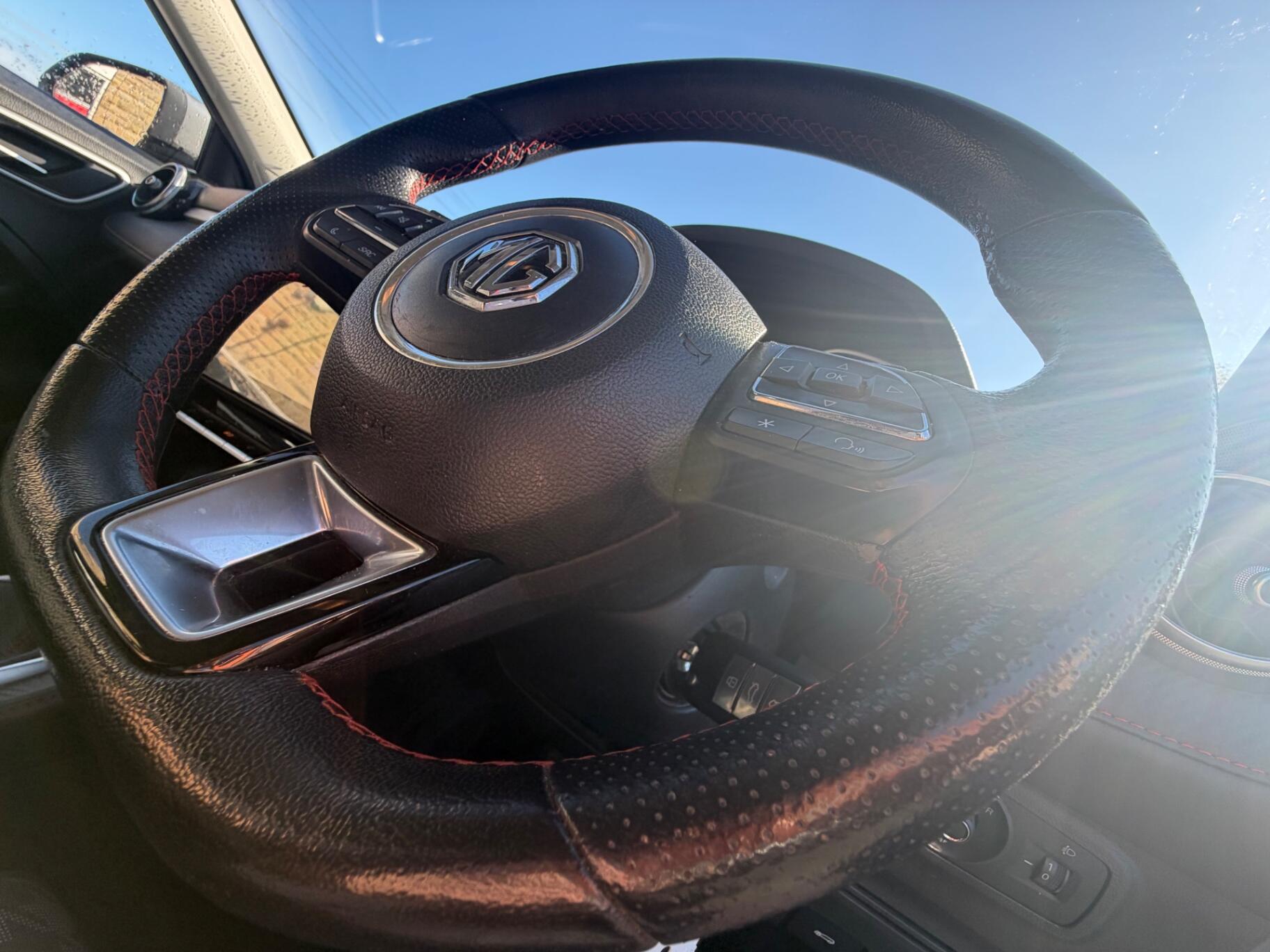 MG ZS view 17