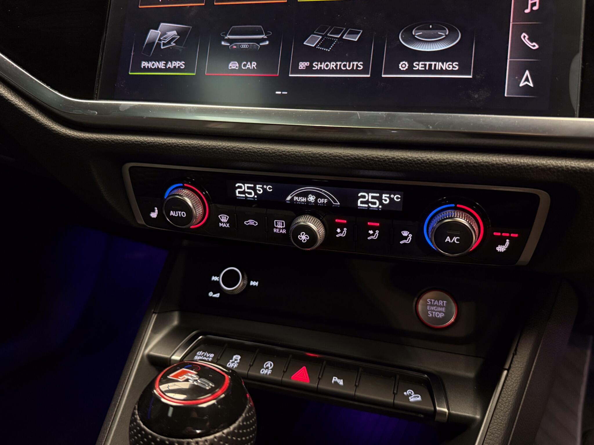 Audi RS Q3 view 44