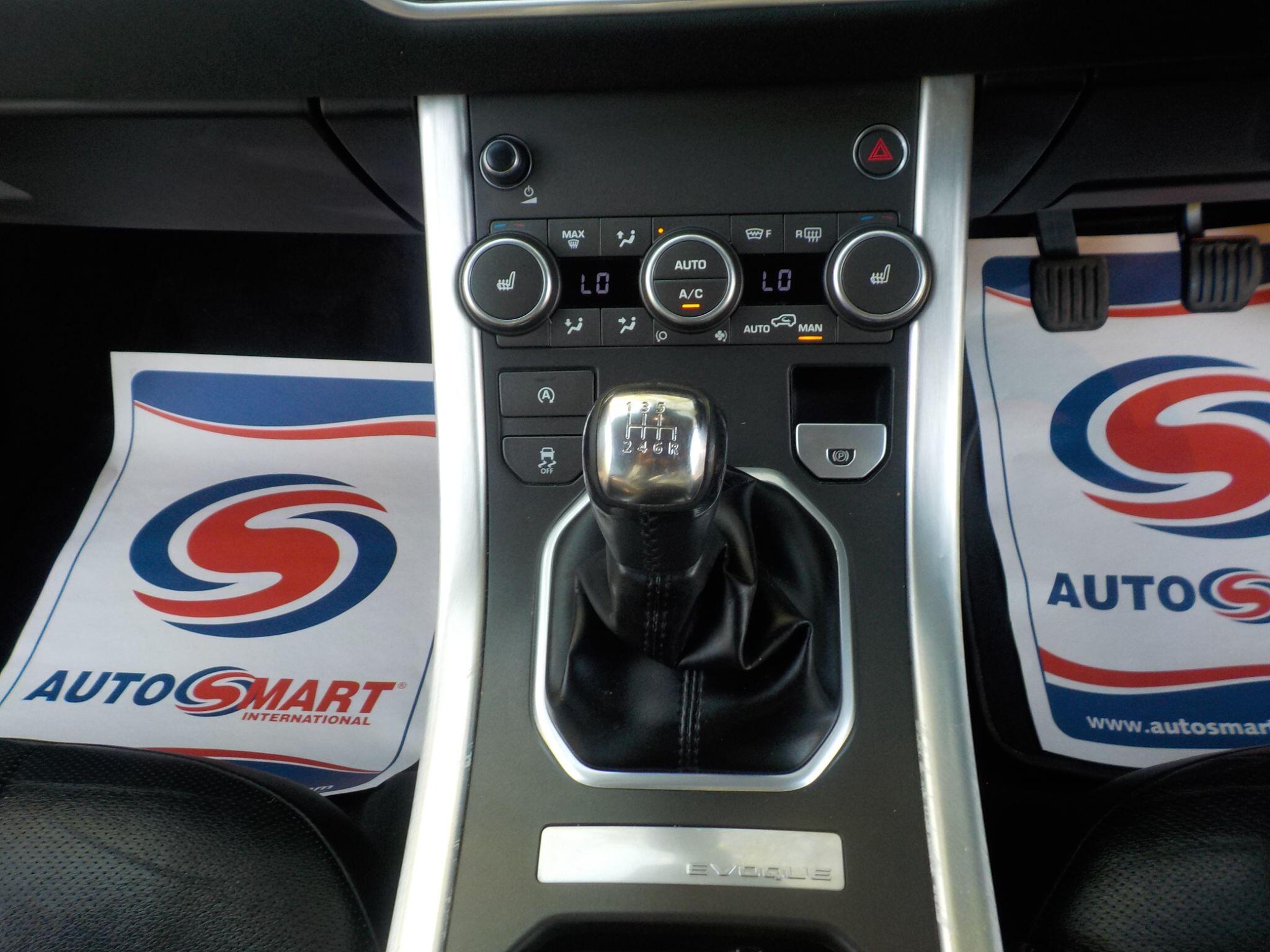 Land Rover Range Rover Evoque 2.0 eD4 SE Tech FWD Euro 6 (s/s) 5dr