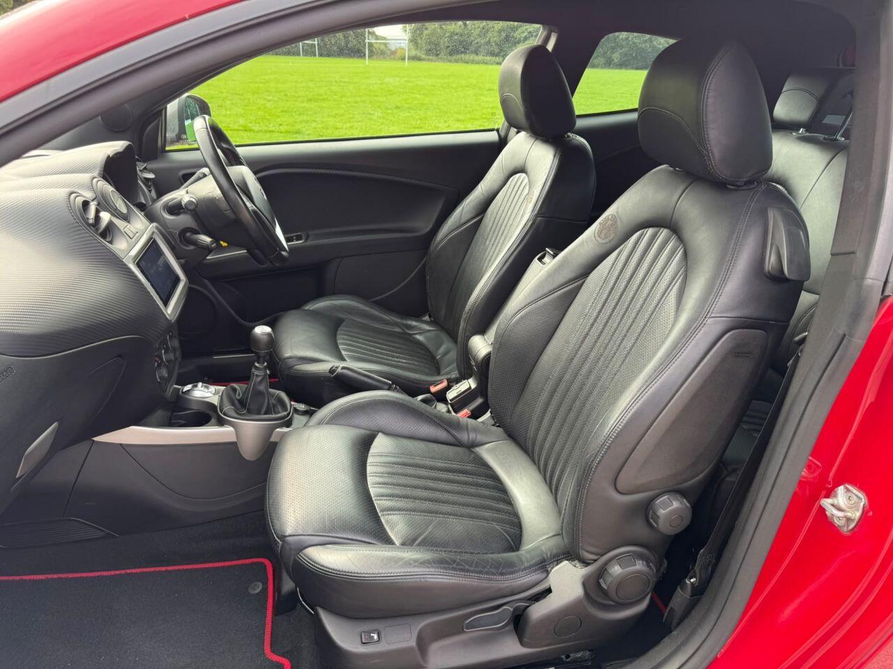 Alfa Romeo Mito view 3