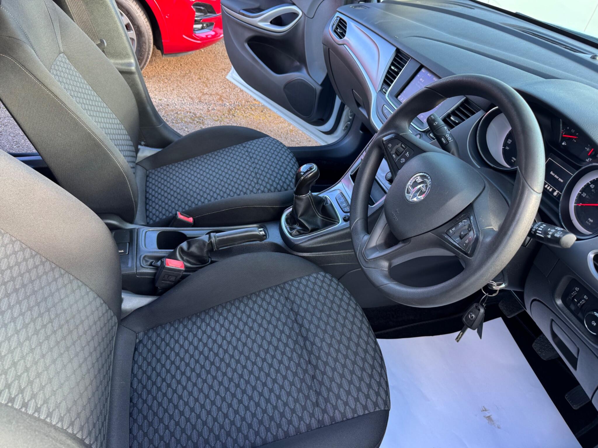 Vauxhall Astra view 8