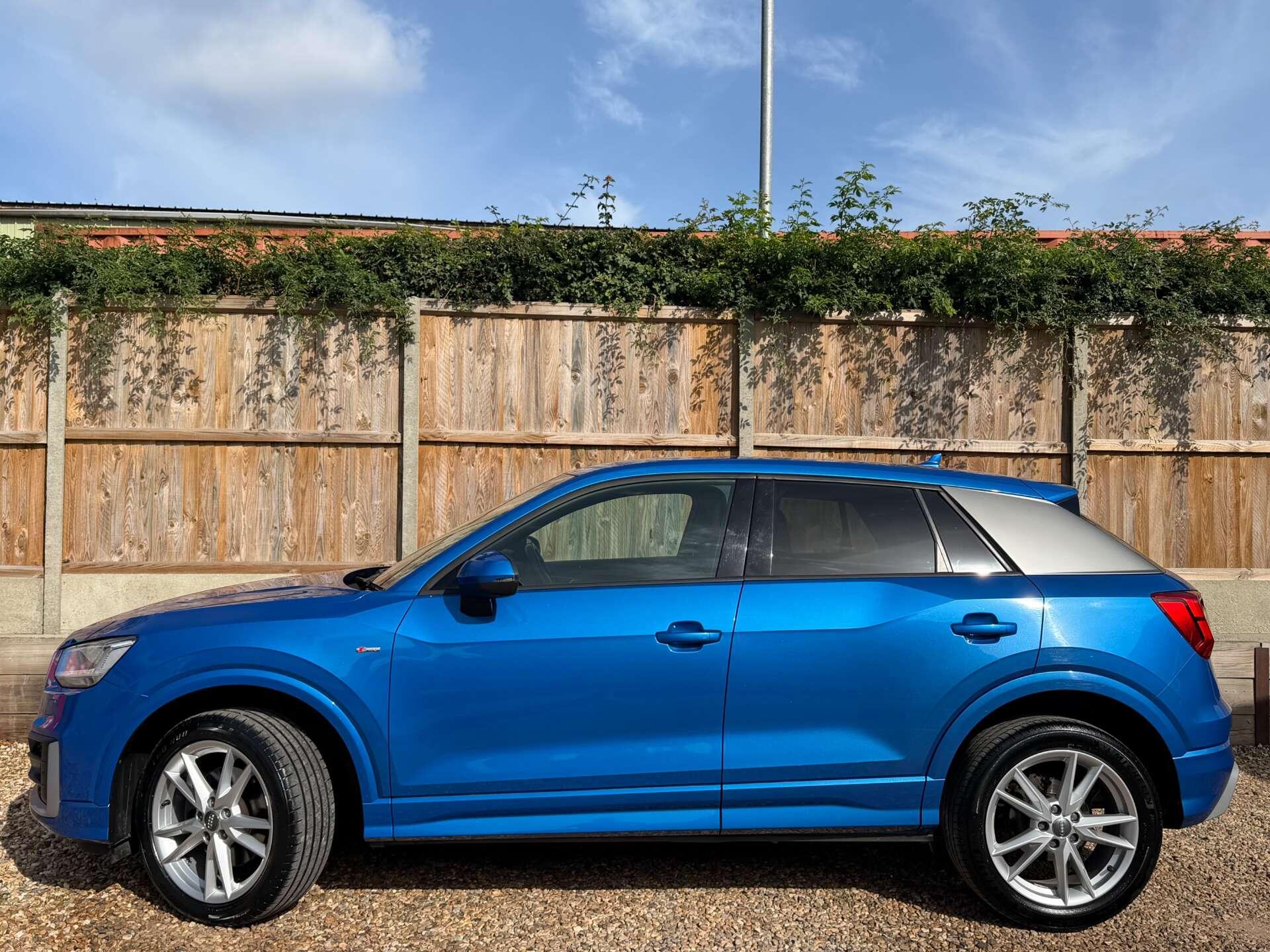 Audi Q2 view 6