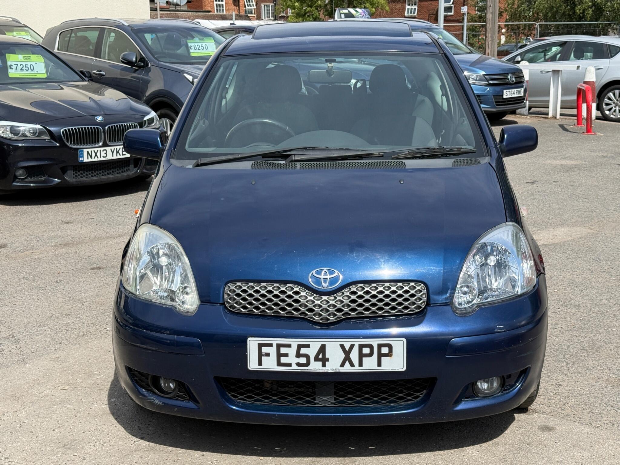 Toyota Yaris - Image 6