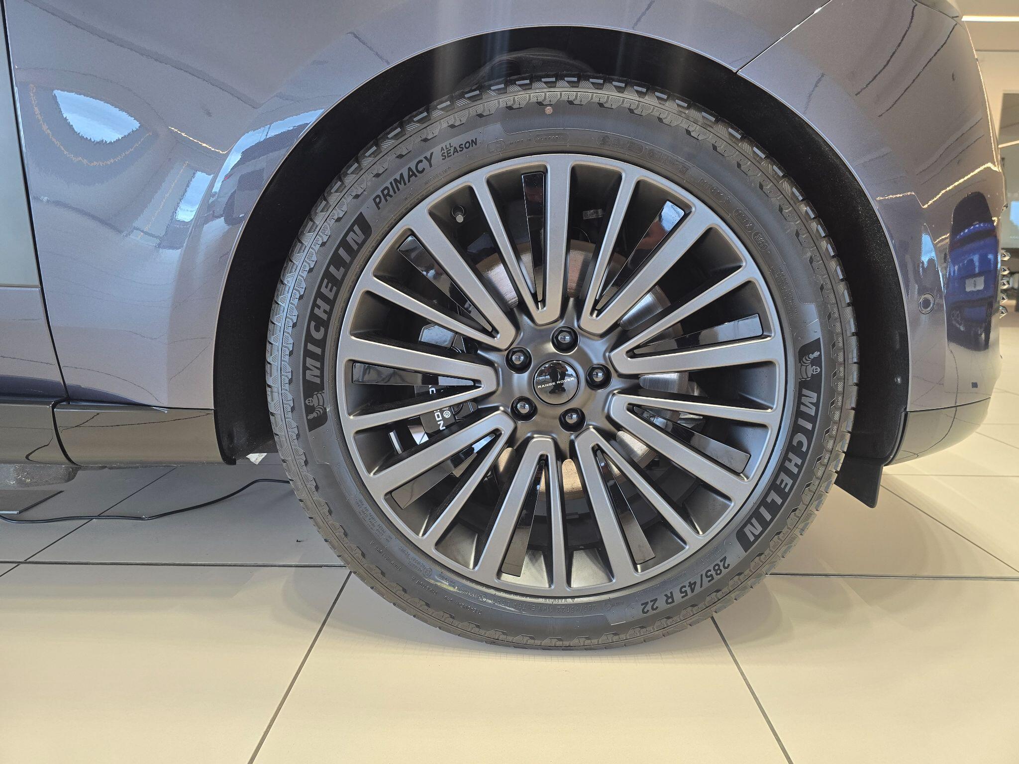 Land Rover Range Rover view 20