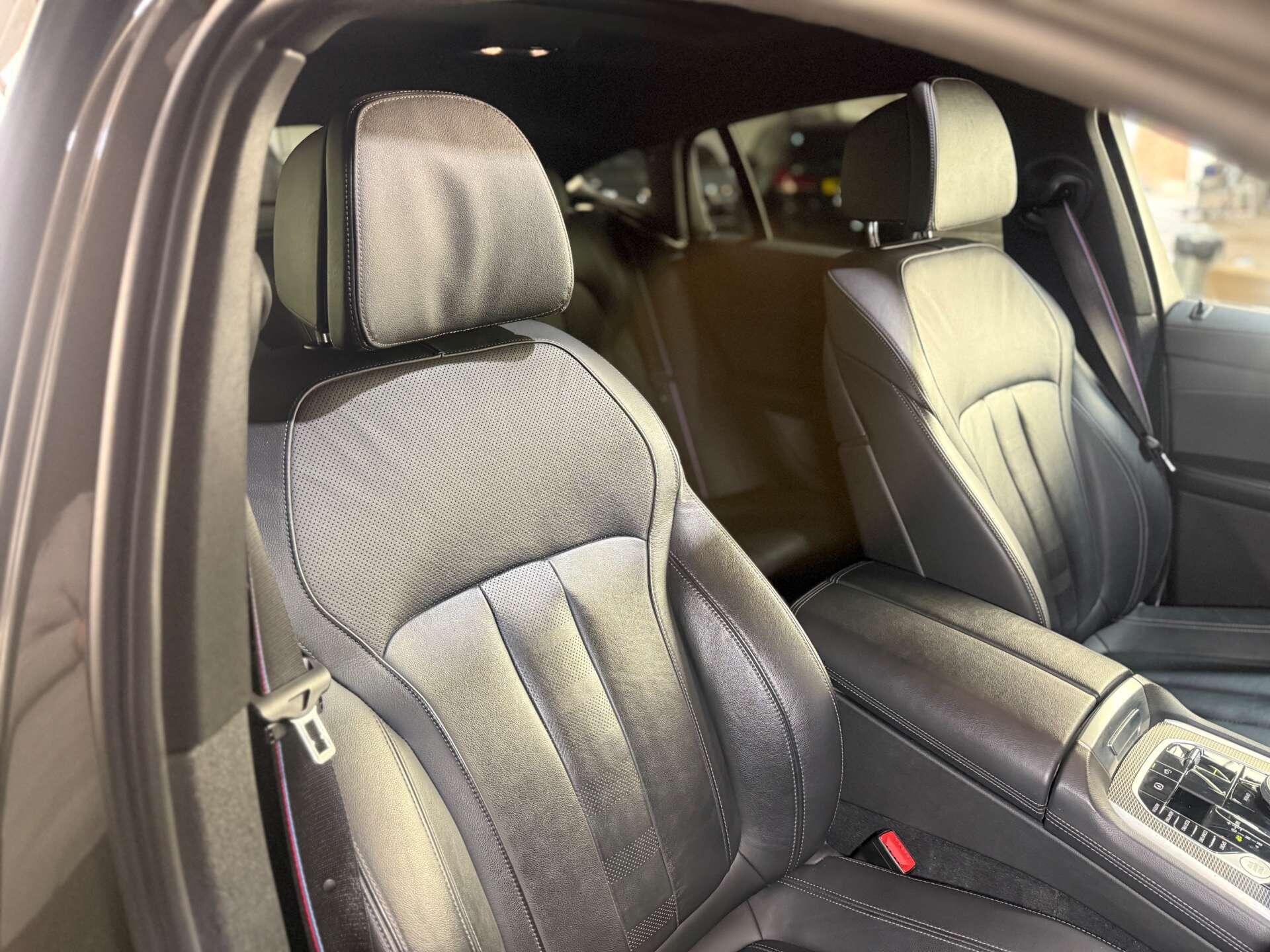 BMW X6 view 32