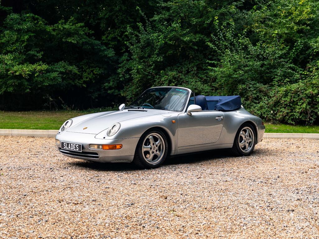 Porsche 911 view 4
