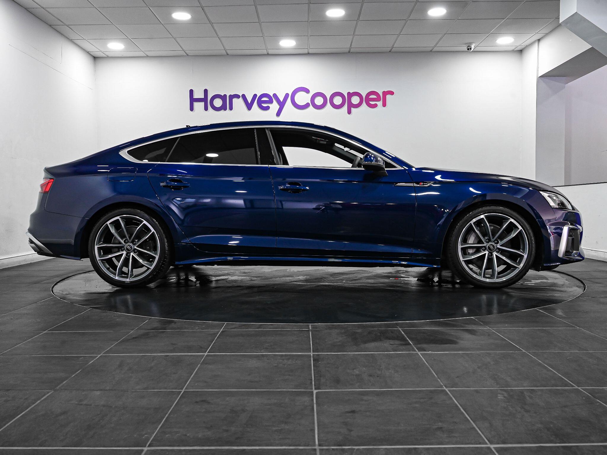 Audi A5 view 4