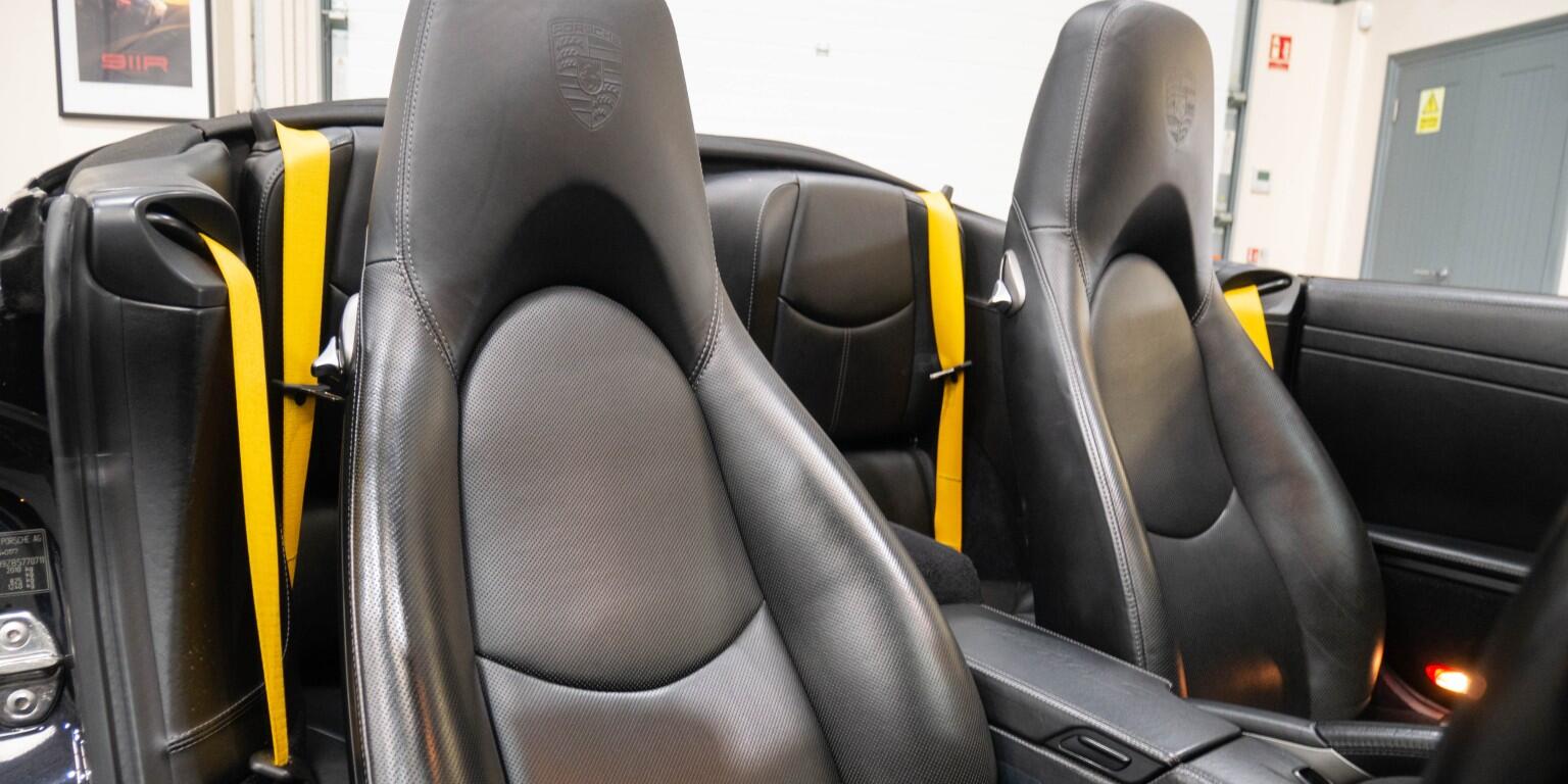 Porsche 911 view 15