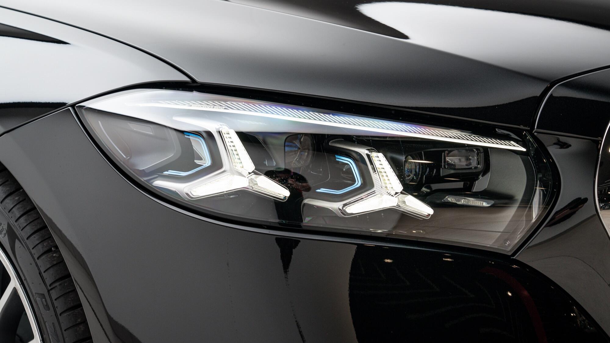 Mercedes-Benz S-Class view 14