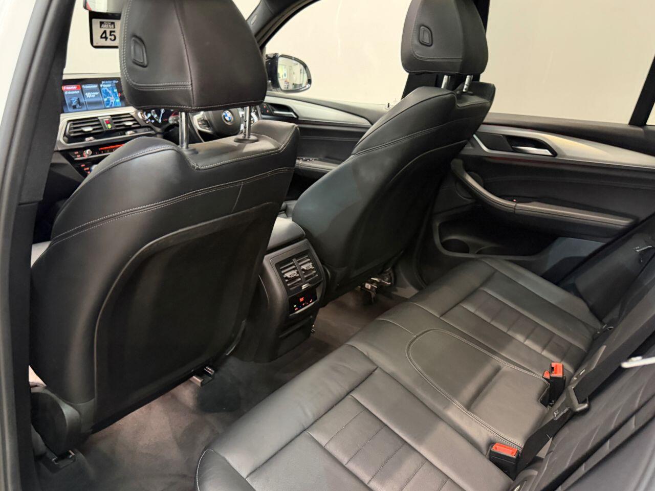 BMW X3 view 30