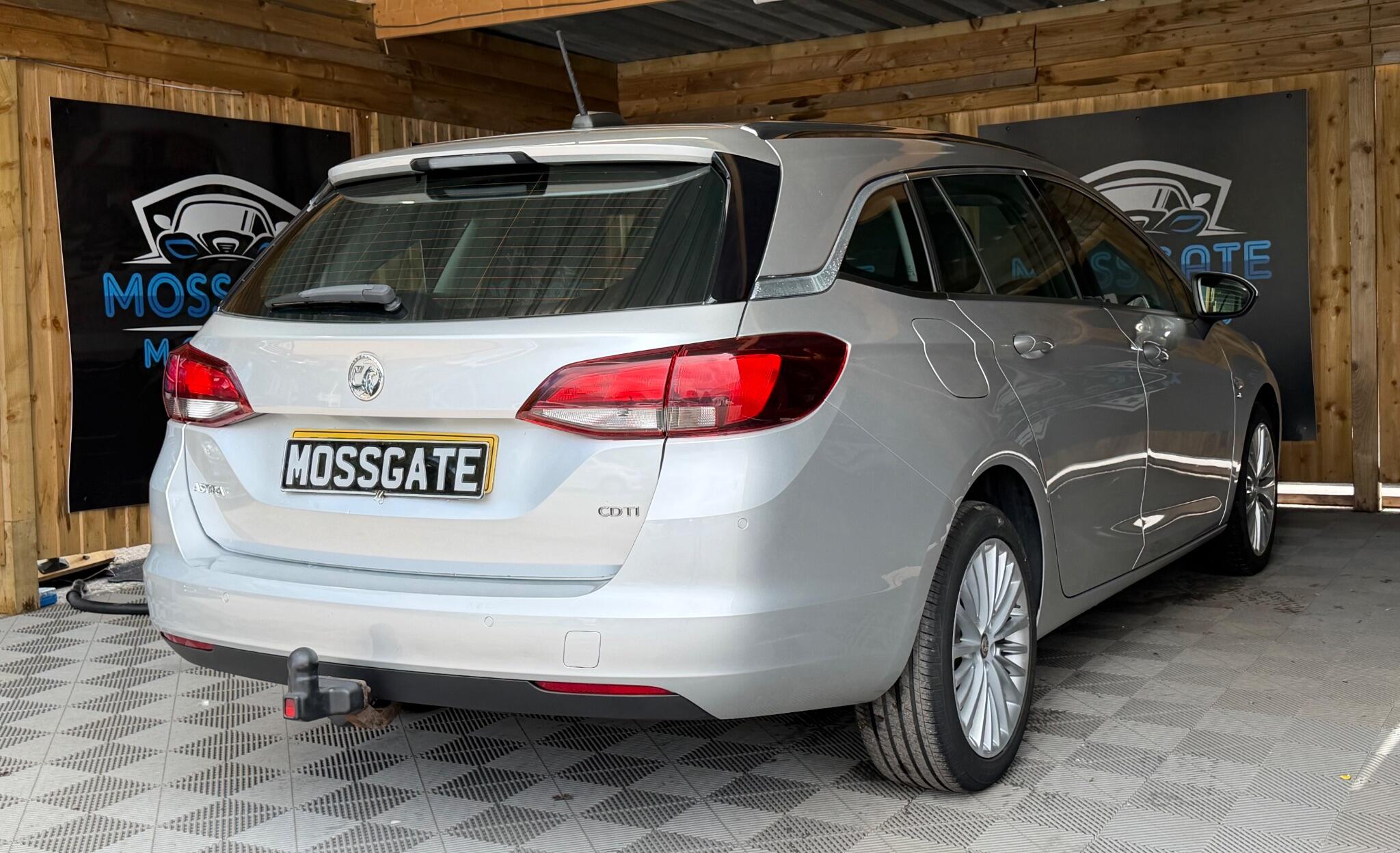 Vauxhall Astra view 8