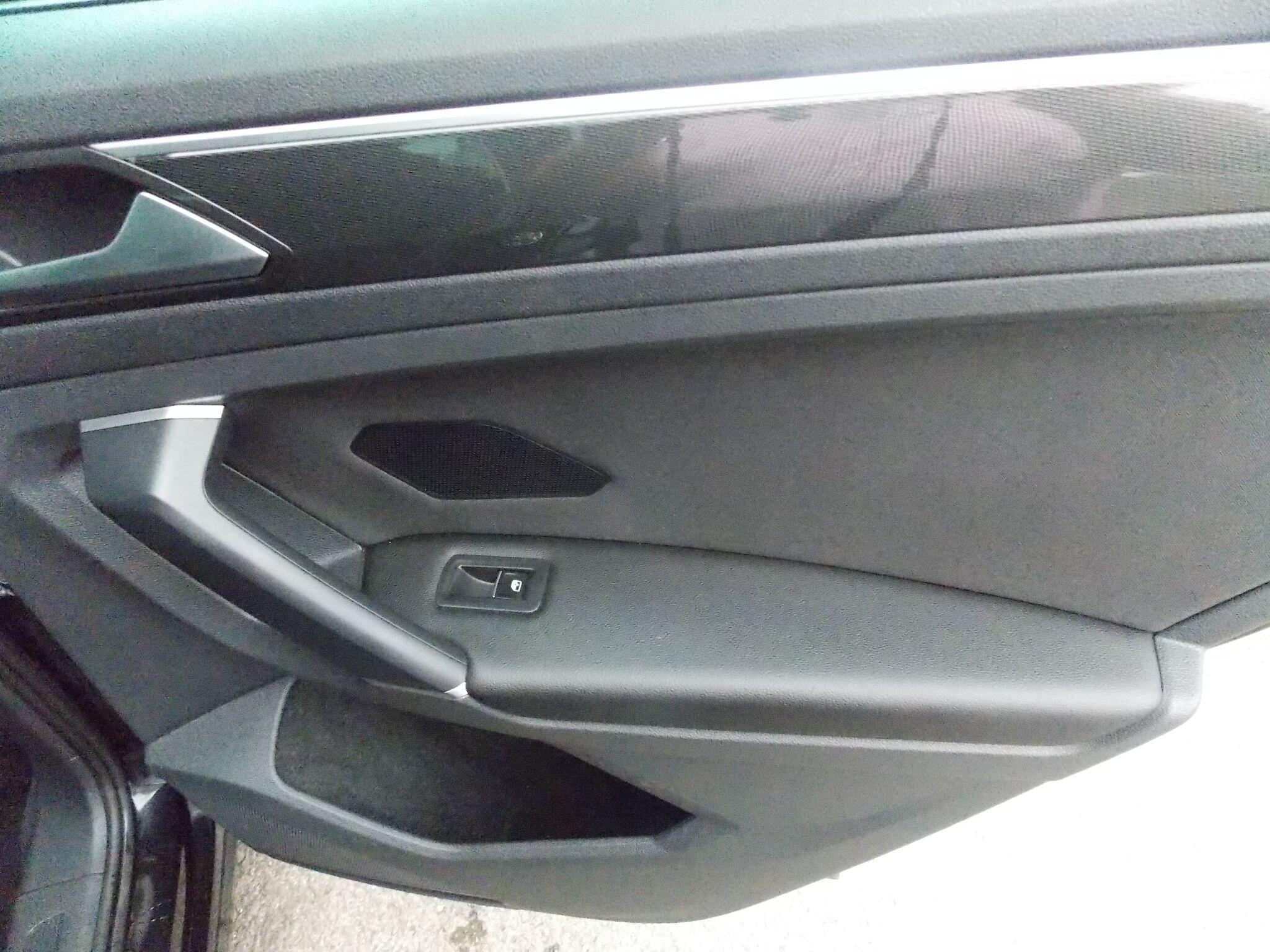 Volkswagen Tiguan view 30