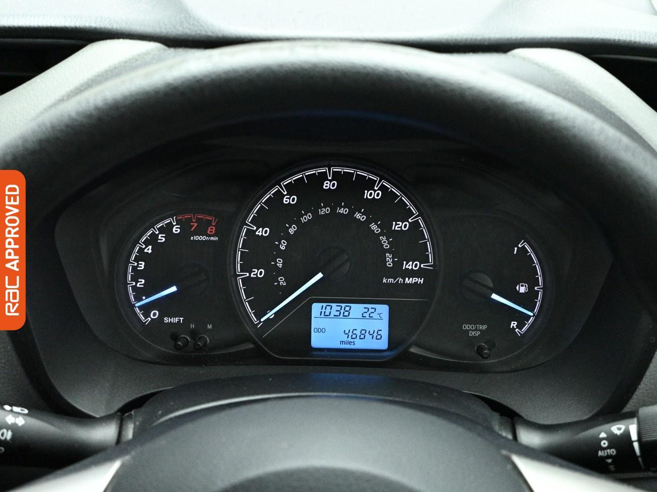 Toyota Yaris view 11