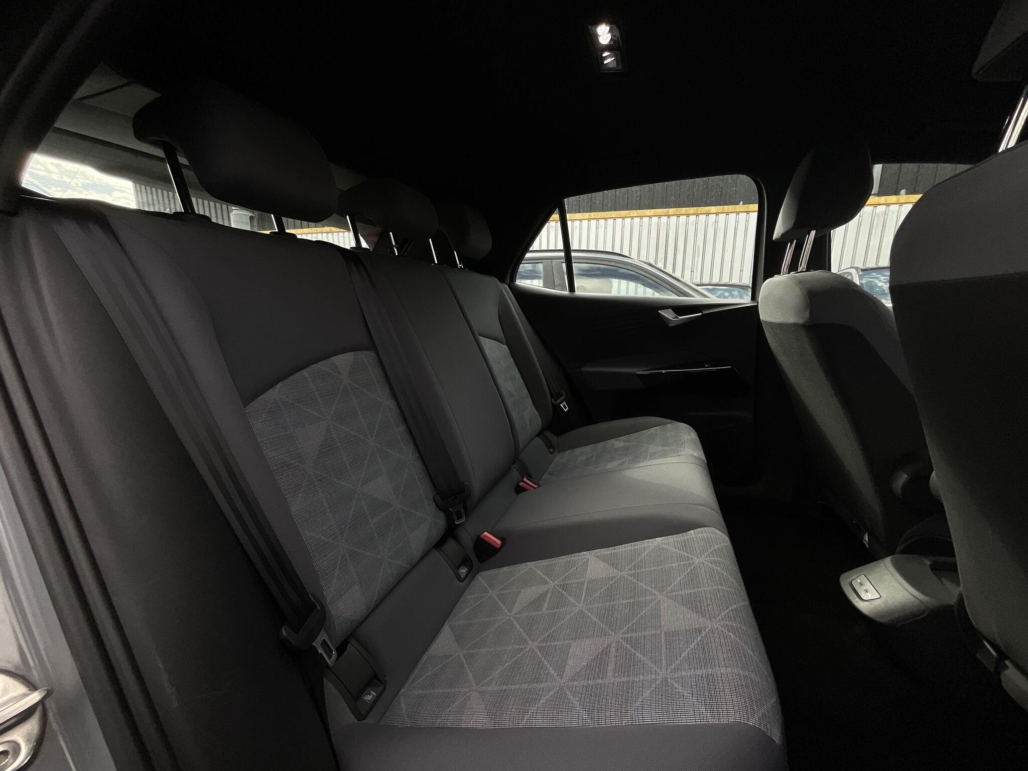 Volkswagen ID.3 view 11