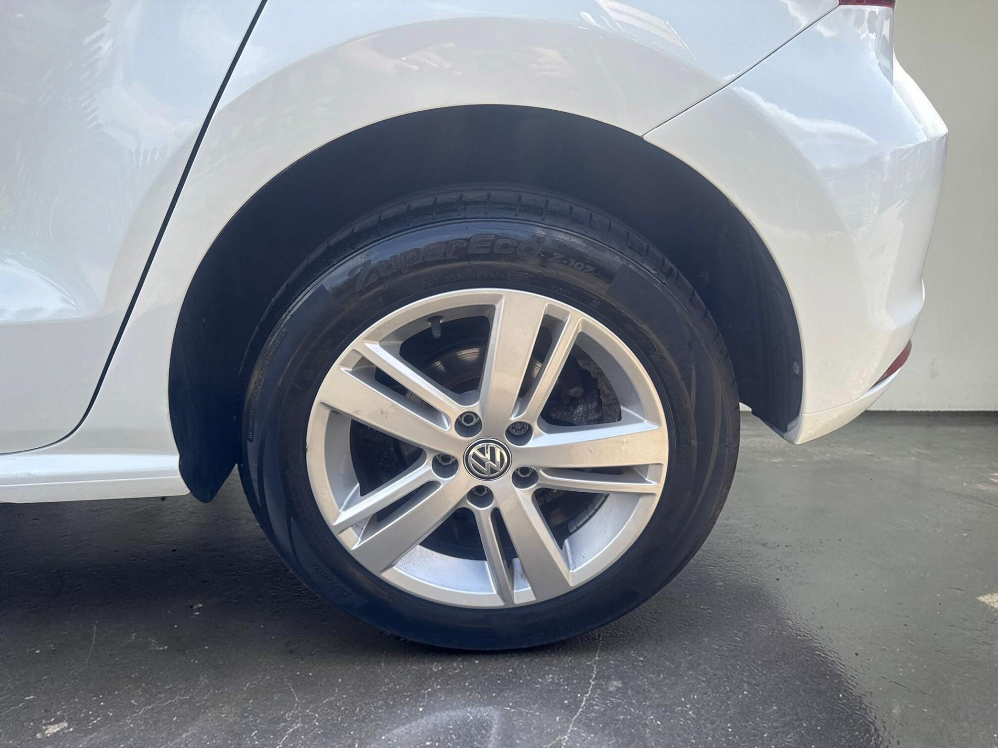 Volkswagen Polo view 28