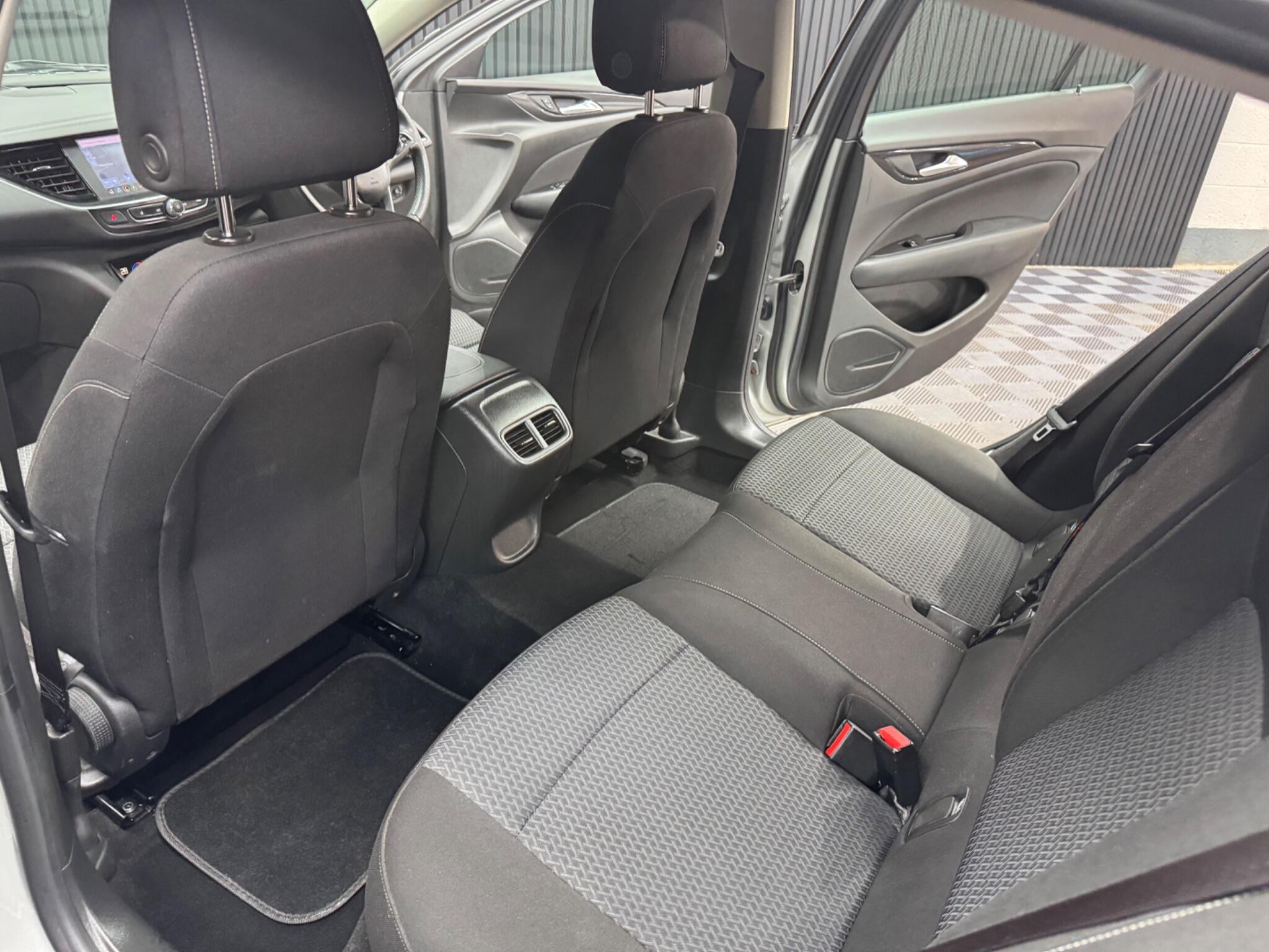 Vauxhall Insignia view 40