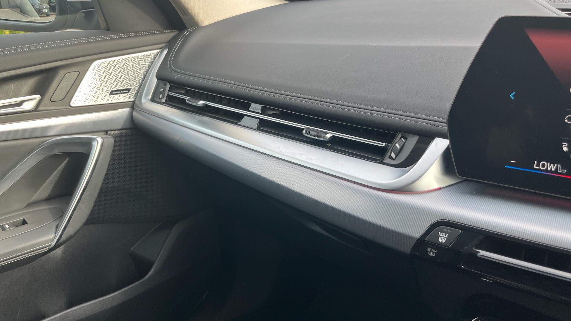 BMW iX1 view 49