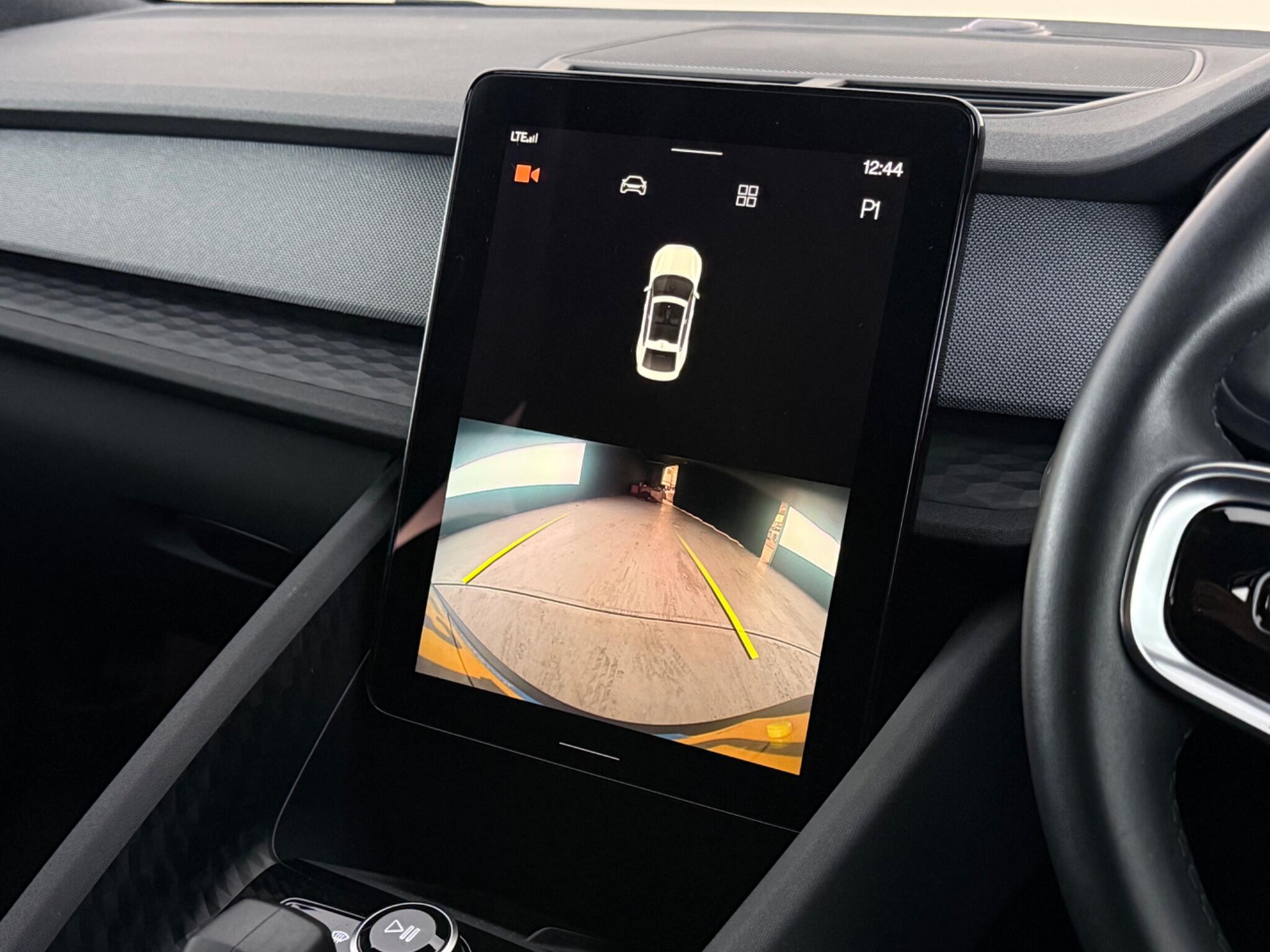 Polestar 2 view 25
