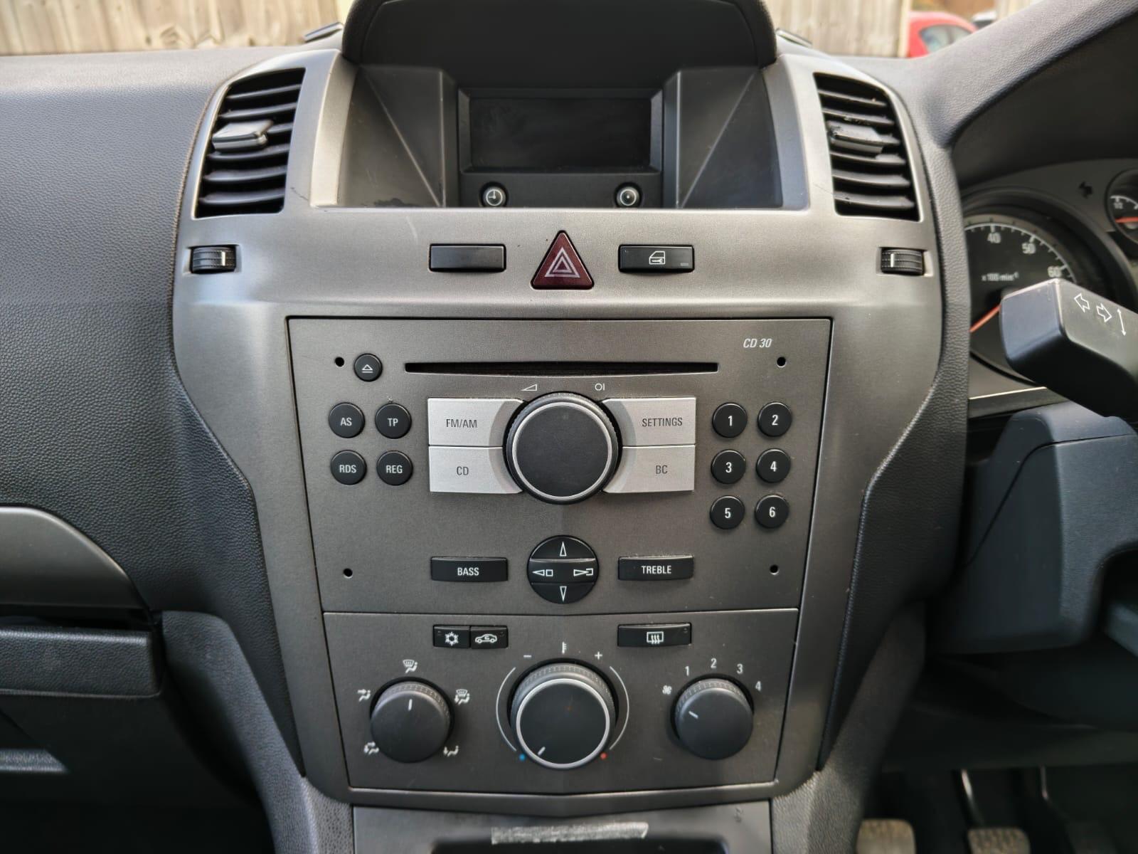 Vauxhall Zafira view 20