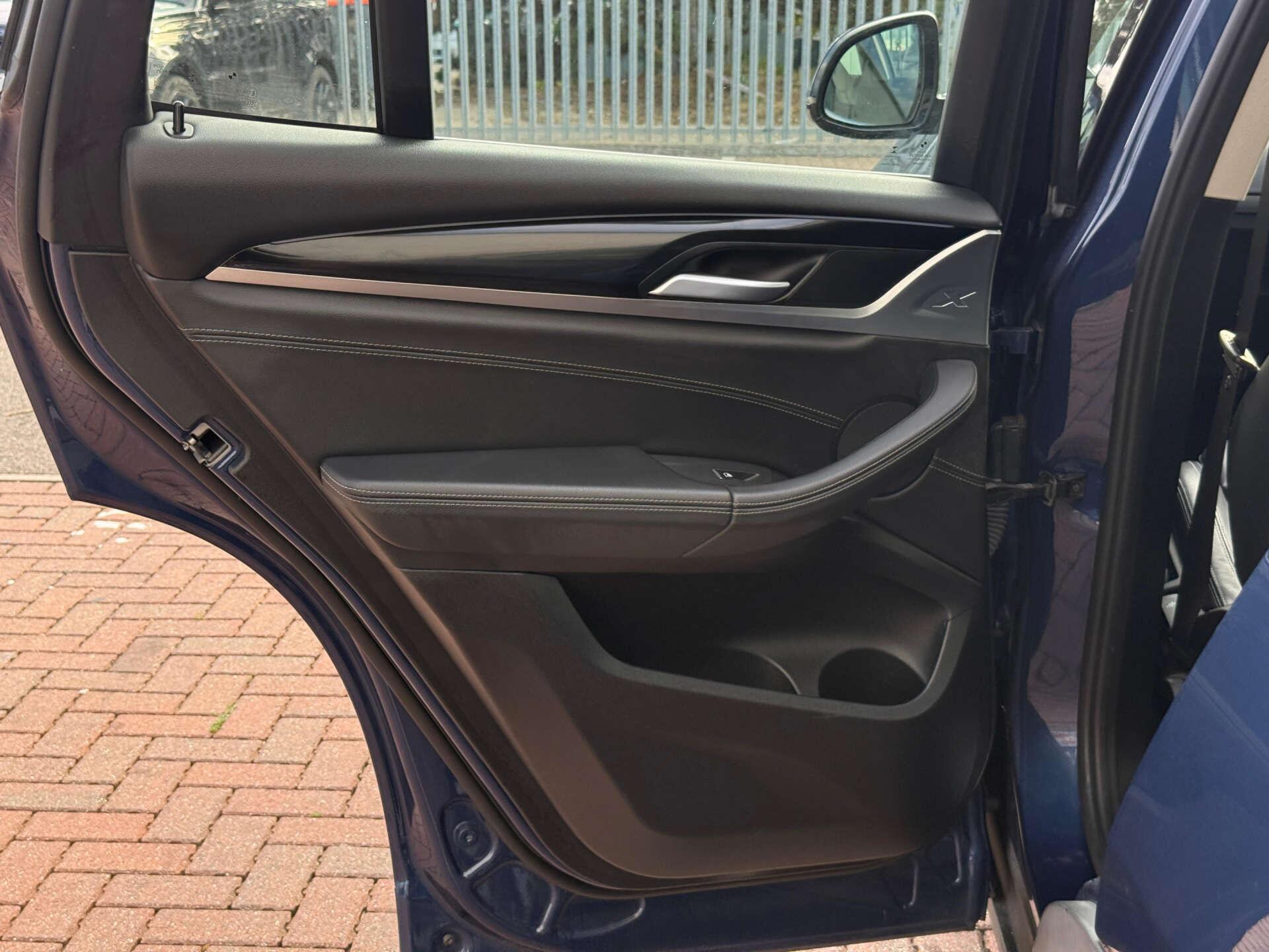 BMW X3 view 37