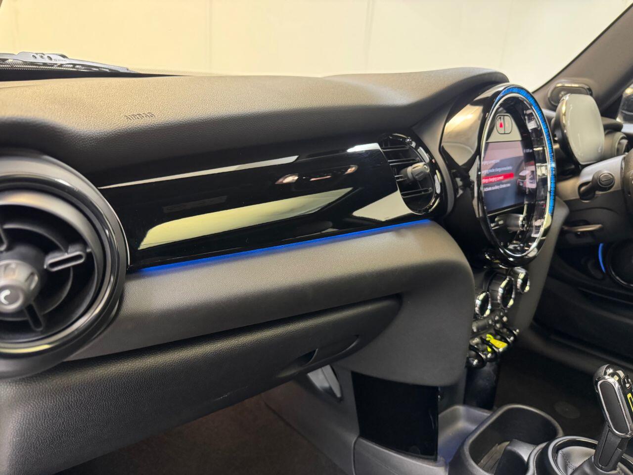 Mini Electric Hatch view 39
