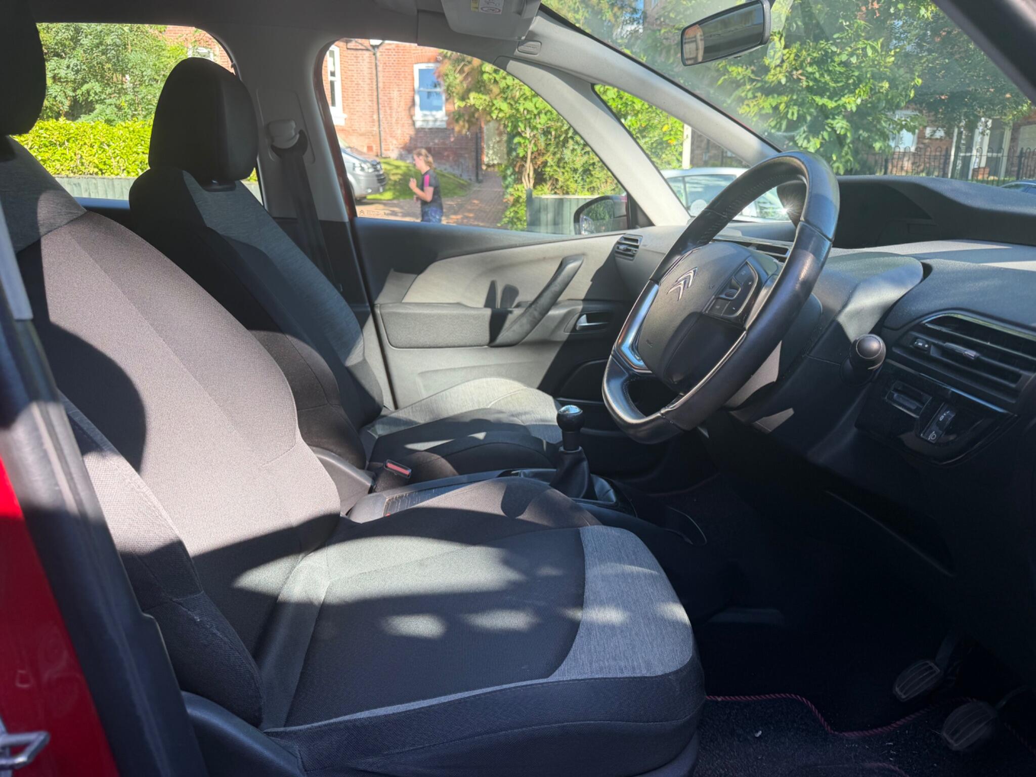 Citroen C4 Picasso view 8