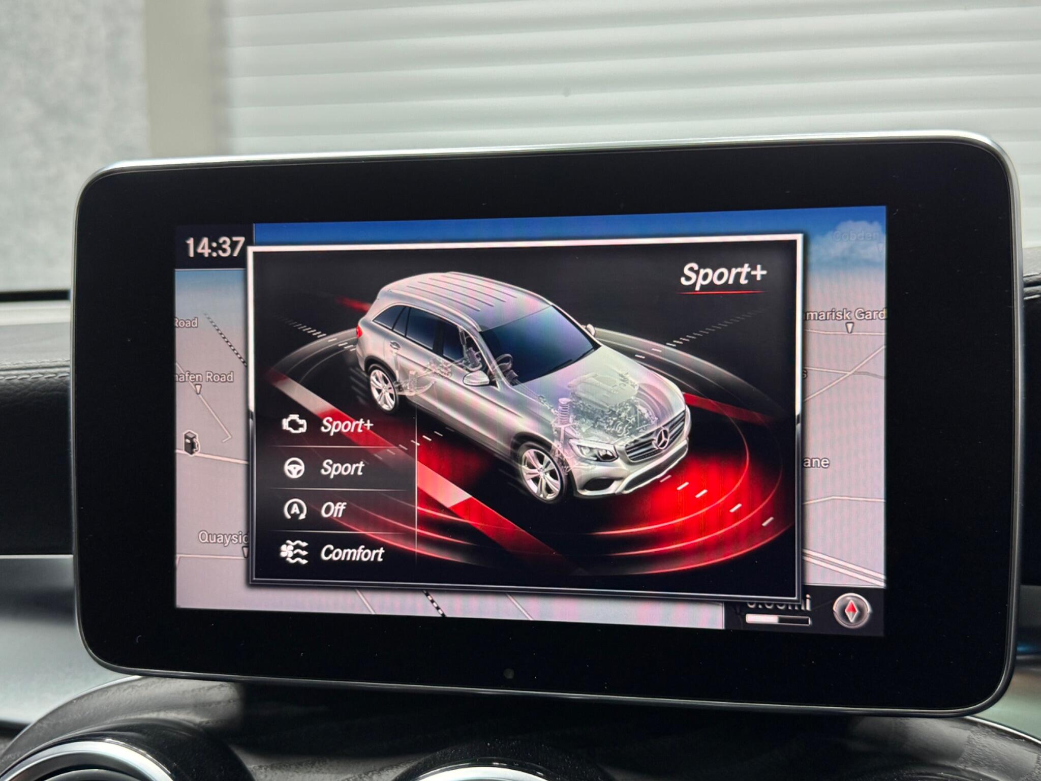 Mercedes-Benz GLC view 18