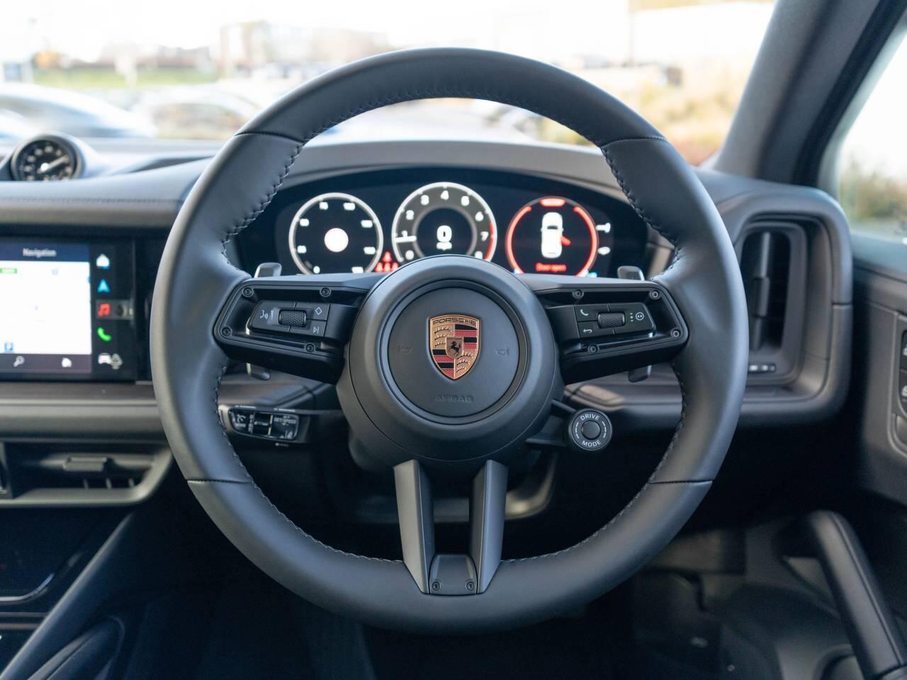Porsche Cayenne view 19
