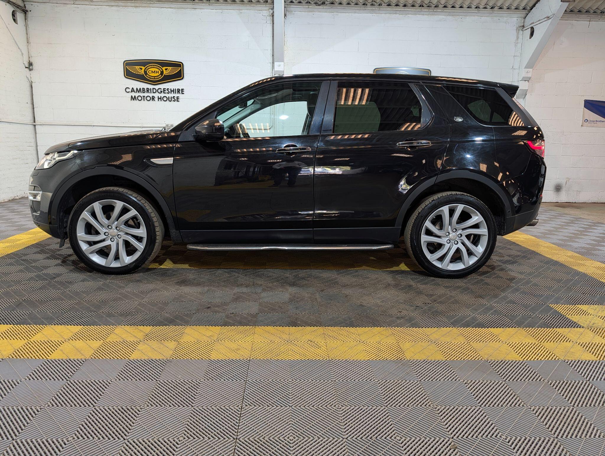 Land Rover Discovery Sport view 10