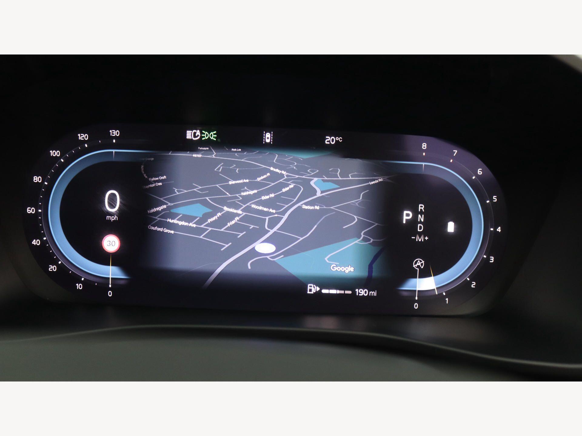 Volvo XC40 view 14