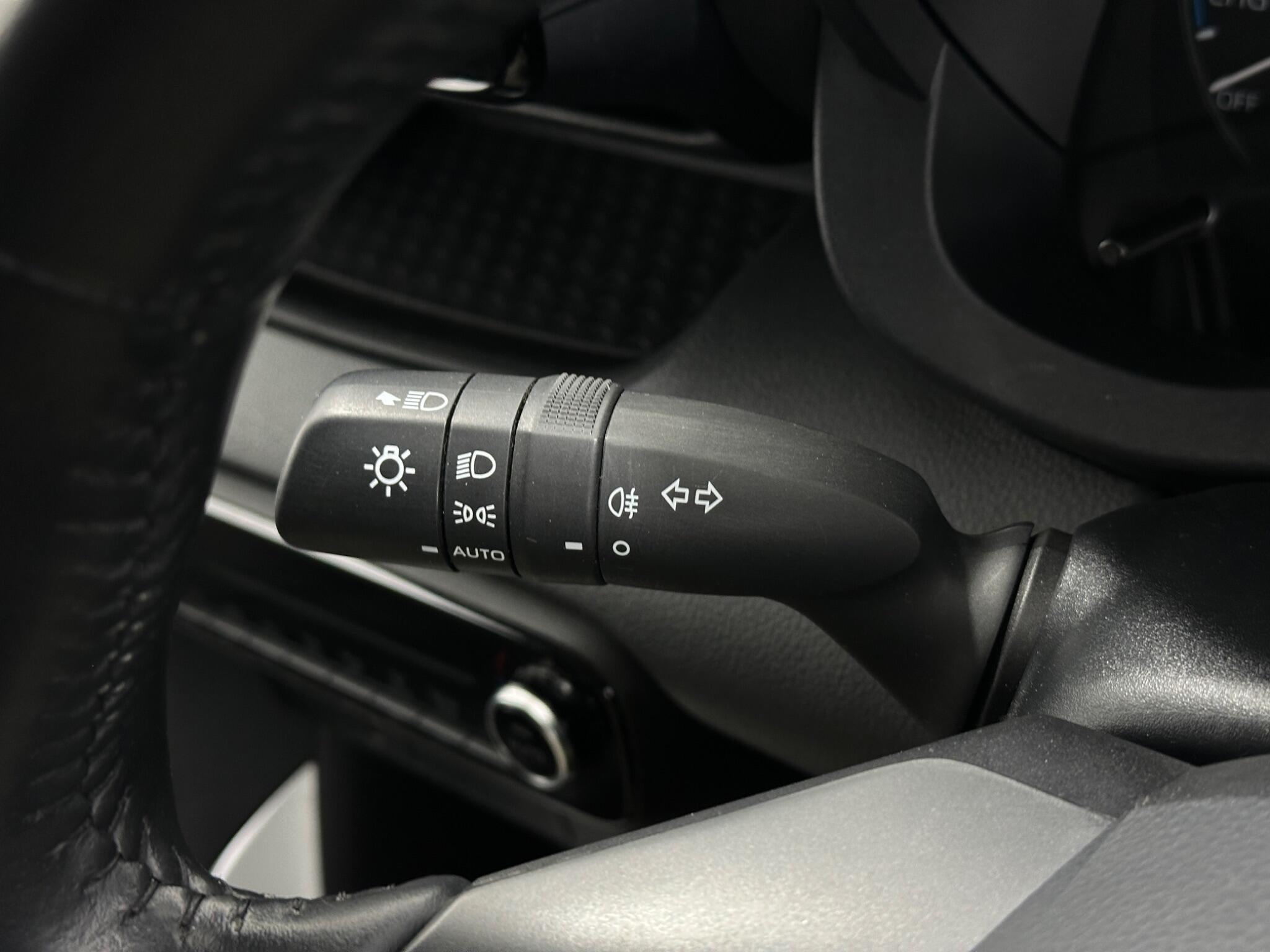 Toyota Yaris view 14