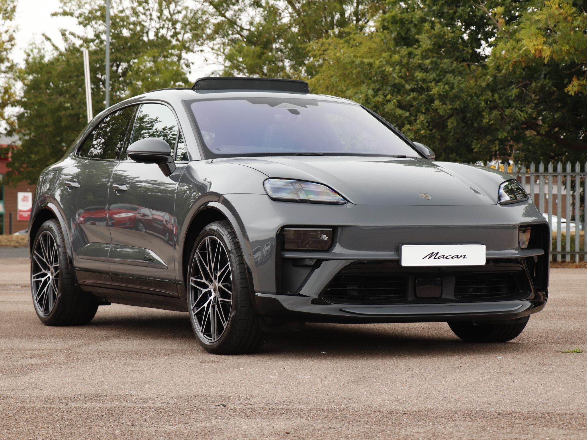 Porsche Macan view 36