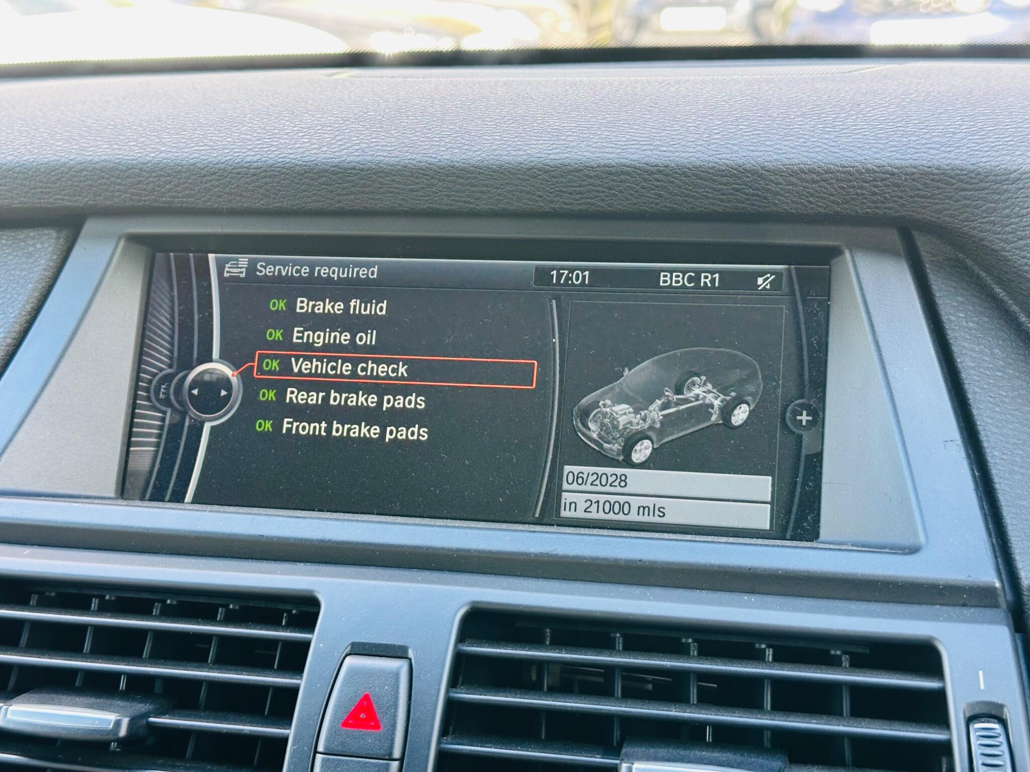 BMW X6 view 41