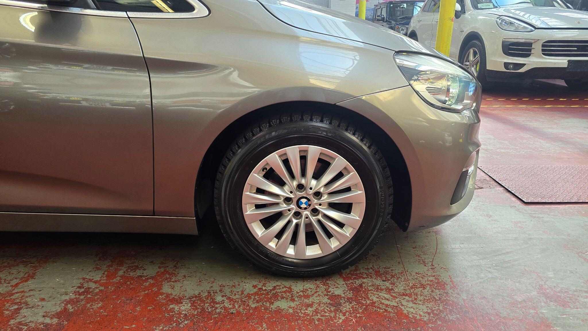 BMW 2 Series view 29