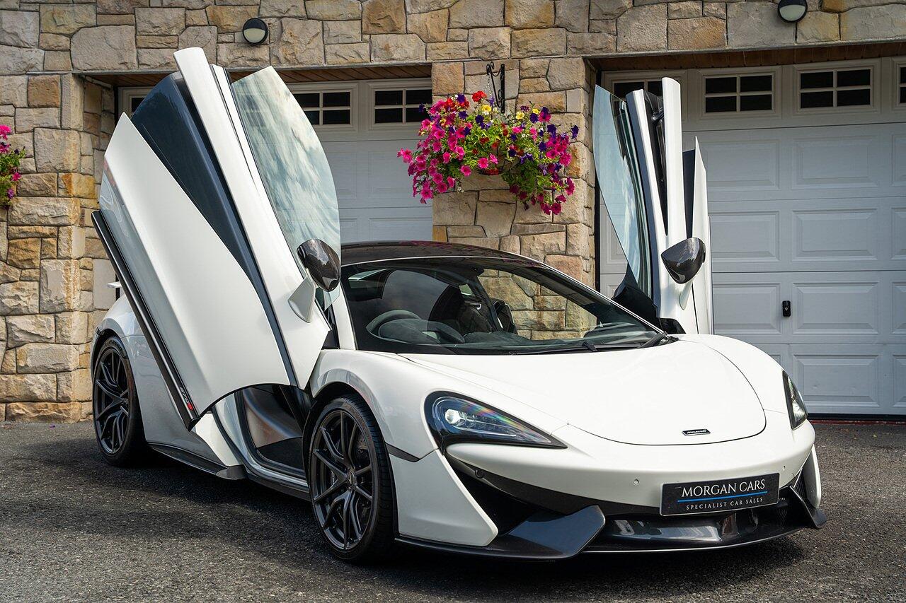 McLaren 570S view 2