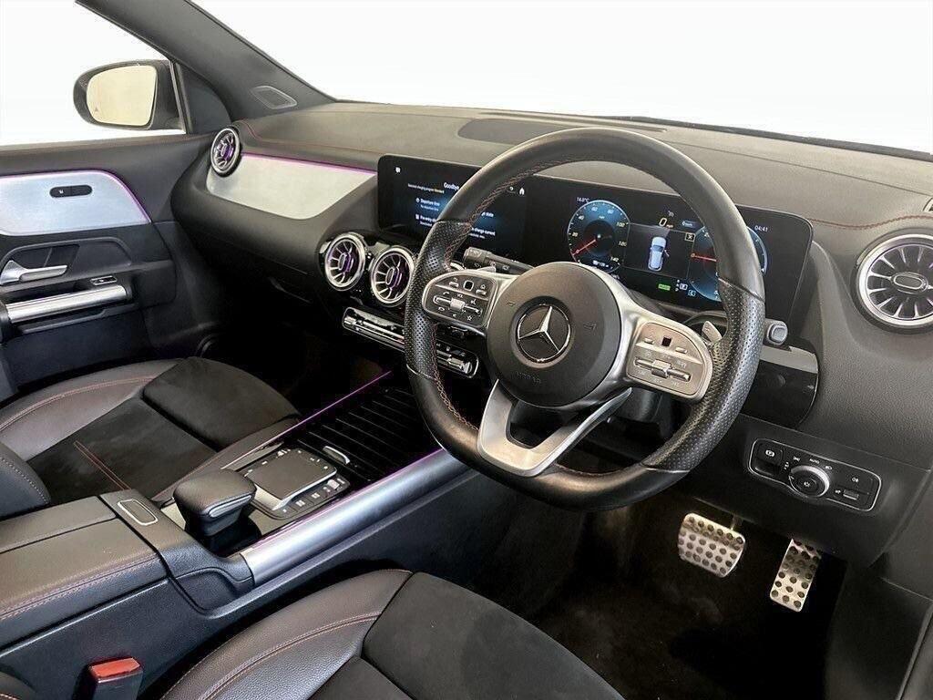 Mercedes-Benz EQA view 4