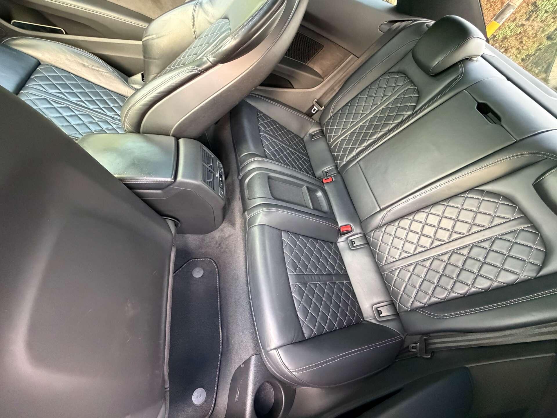 Audi S5 view 31