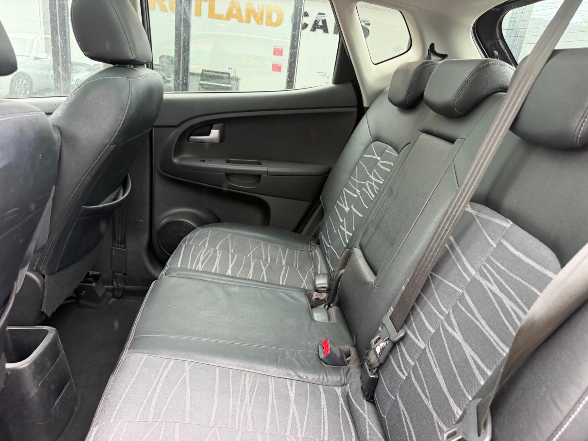 Kia Venga view 26