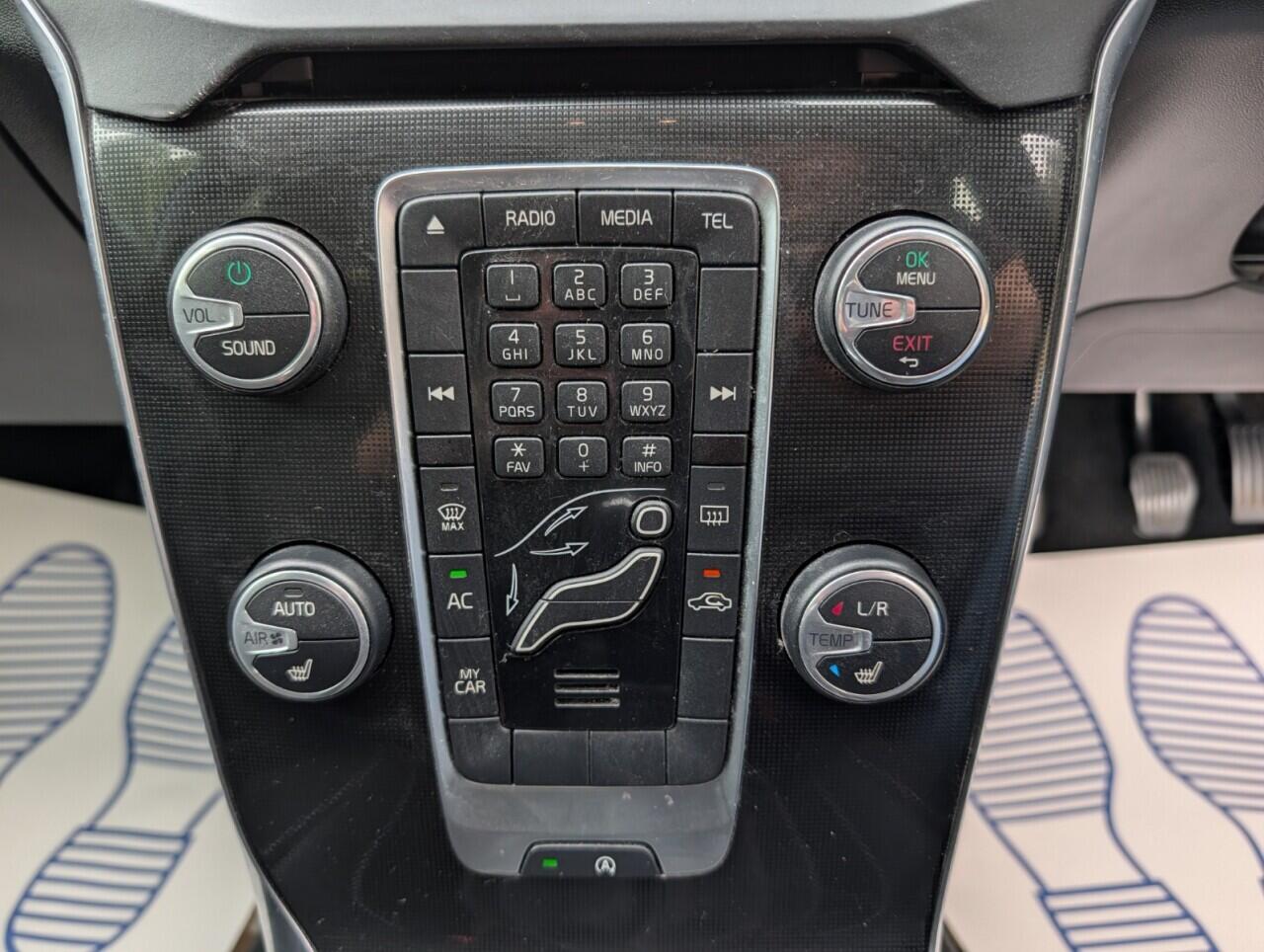 Volvo V40 view 31