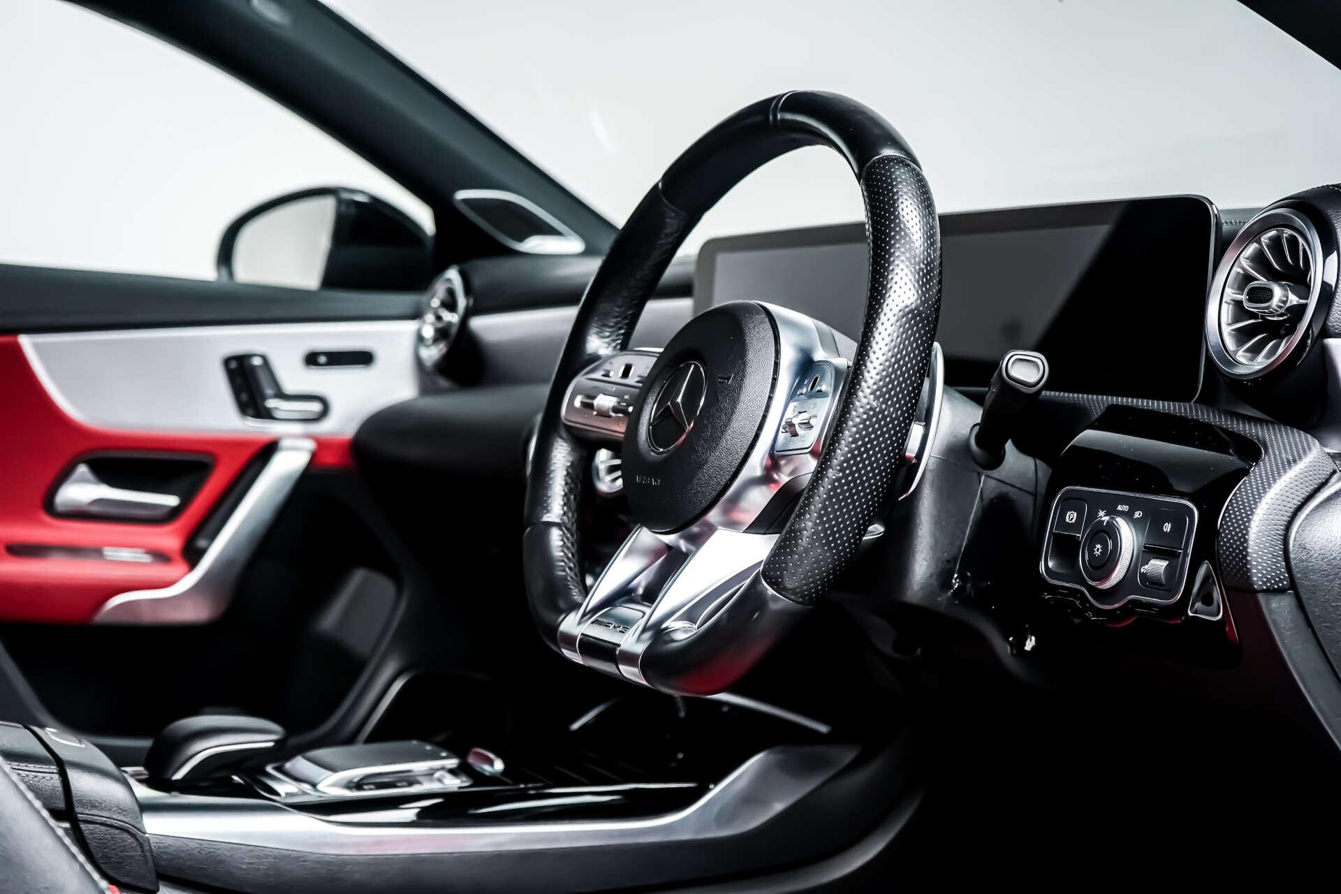 Mercedes-Benz CLA view 10