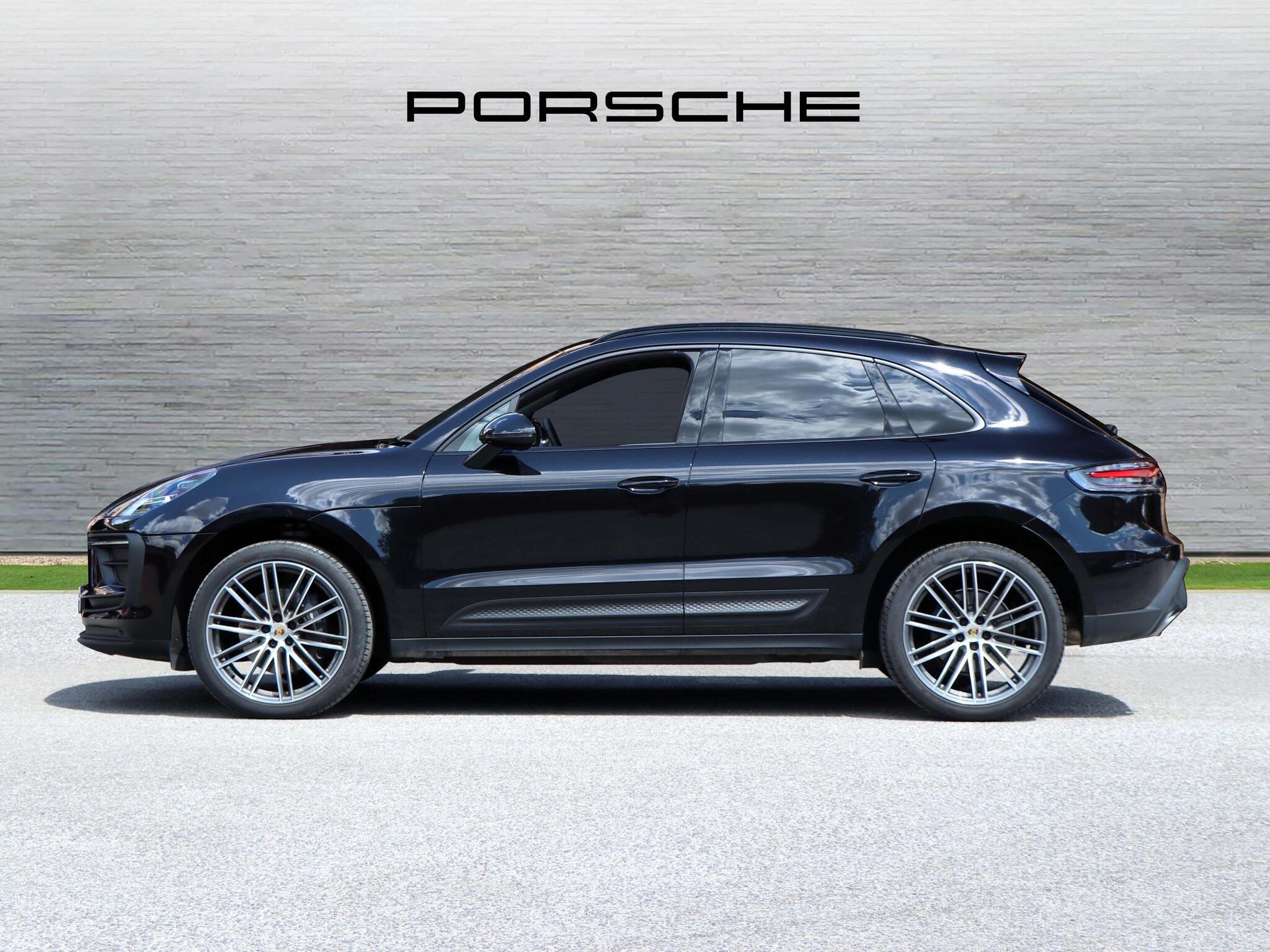 Porsche Macan view 6