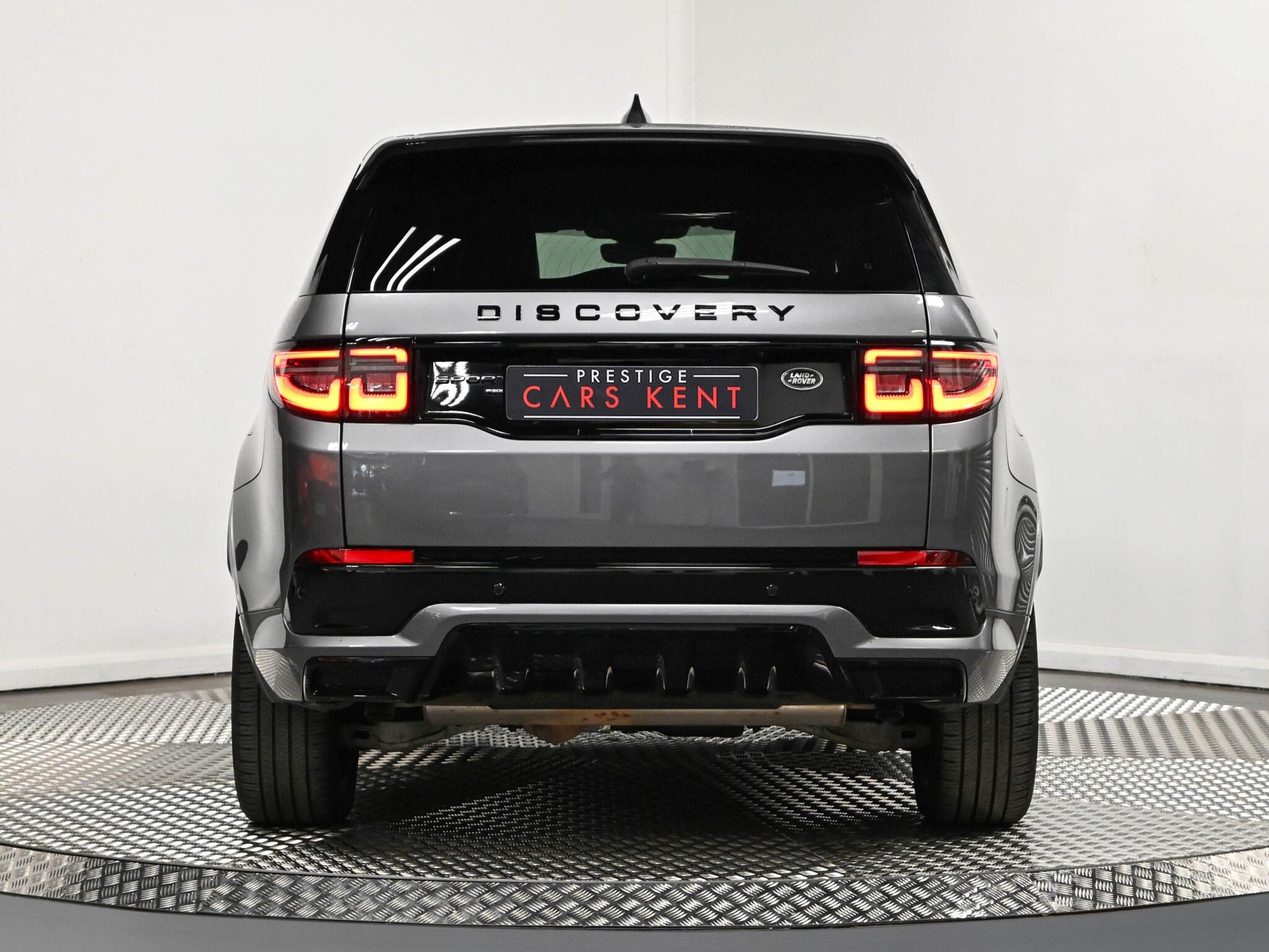 Land Rover Discovery Sport view 26