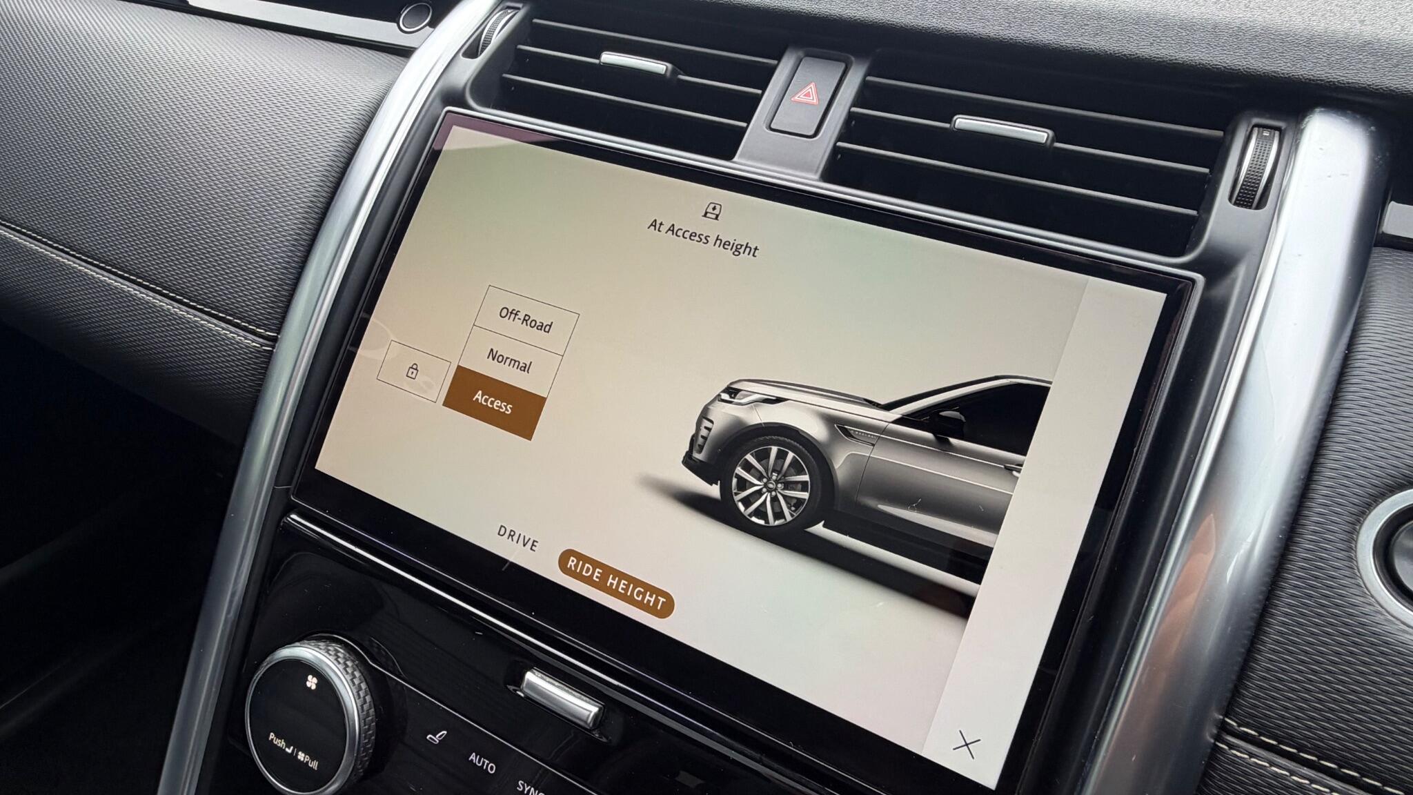 Land Rover Discovery view 22