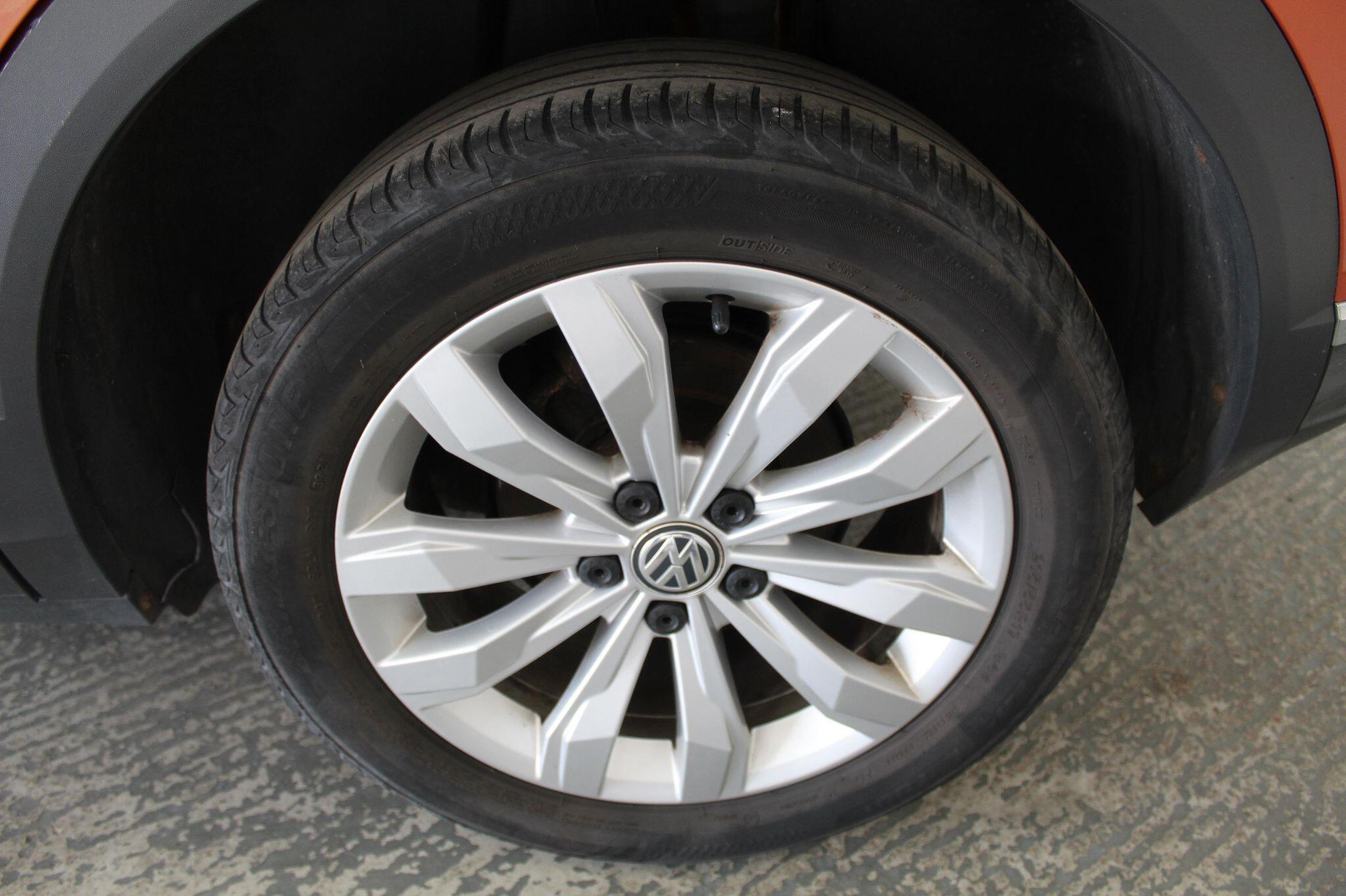 Volkswagen T-Roc view 54