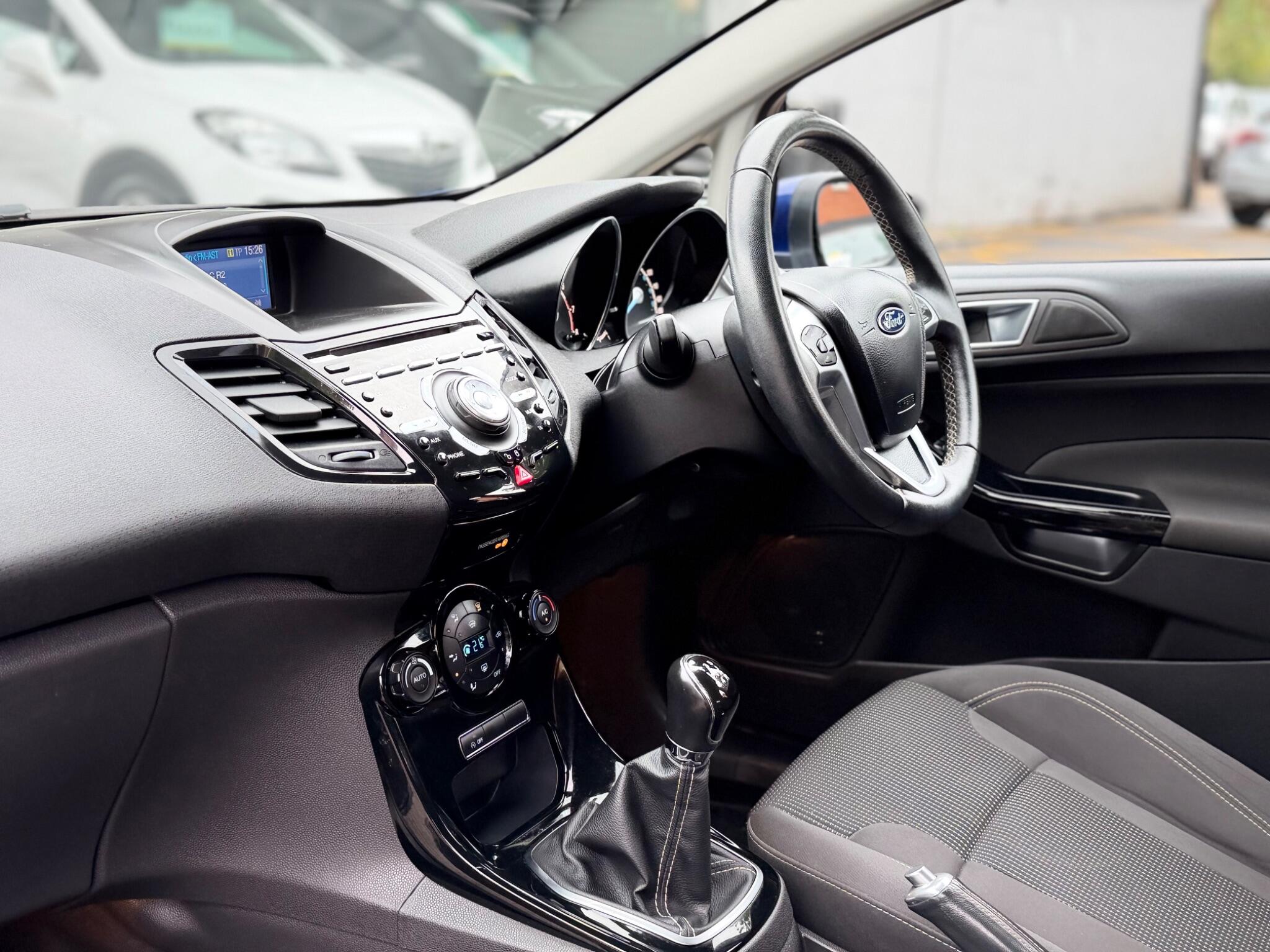 Ford Fiesta view 22