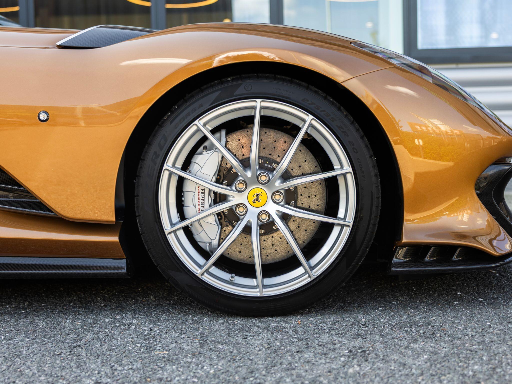 Ferrari 812 view 9
