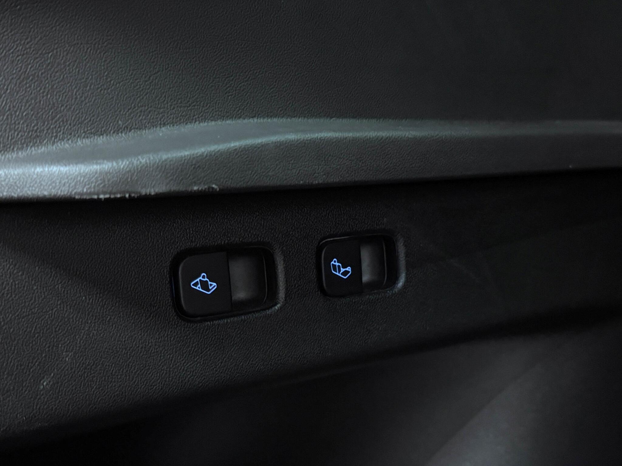Tesla Model Y view 8
